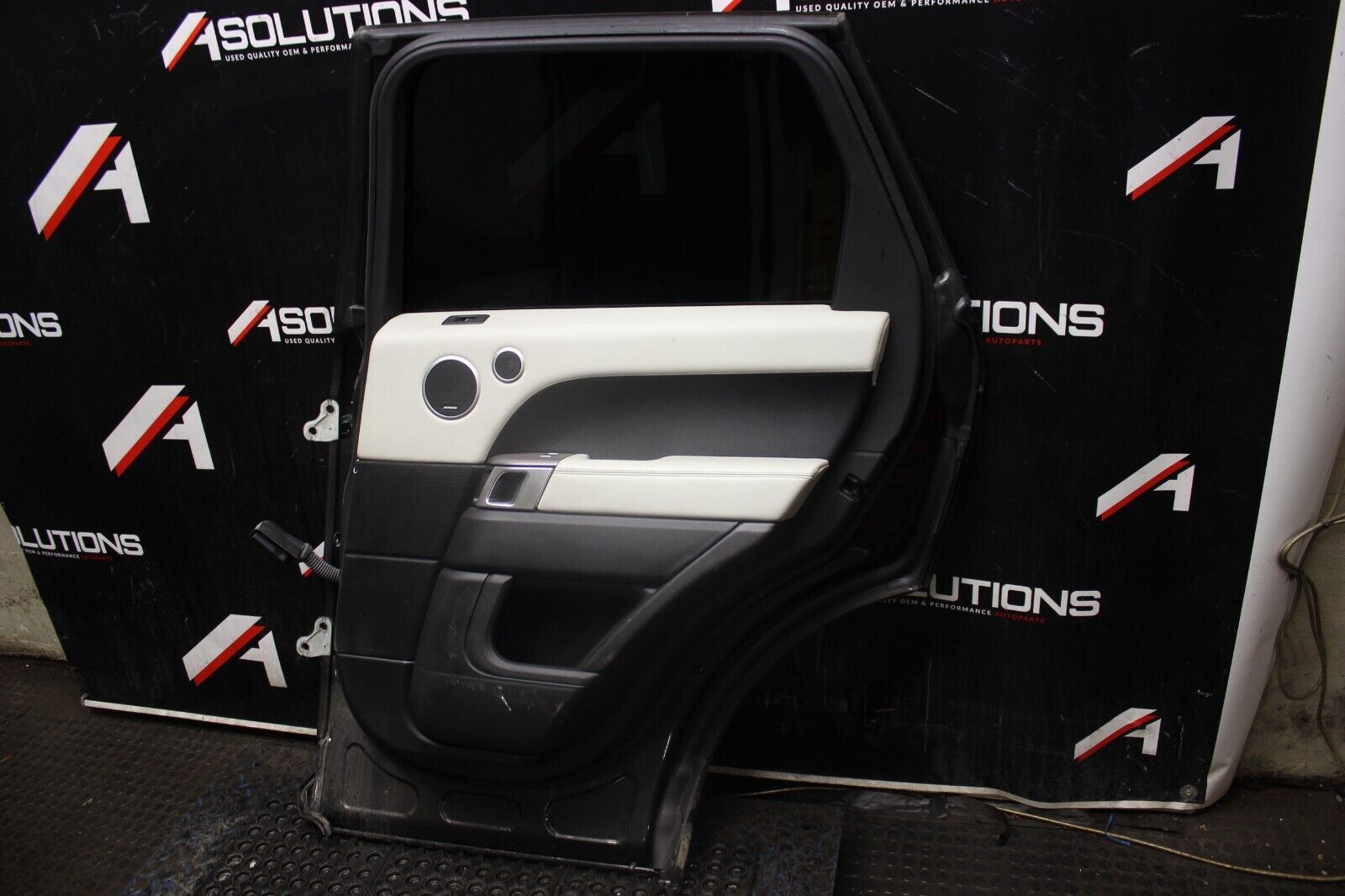 2014-2016 LAND RANGE ROVER Rear Right Passenger Door