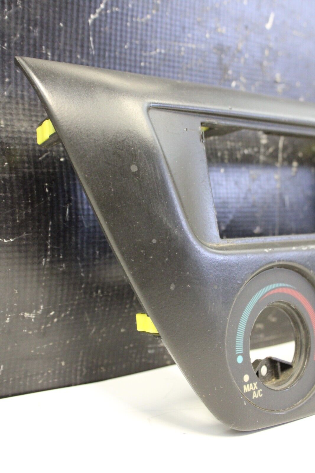 03-06 MITSUBISHI EVOLUTION EVO 8 9 RADIO A/C HEATER CLIMATE CONTROL BEZEL TRIM
