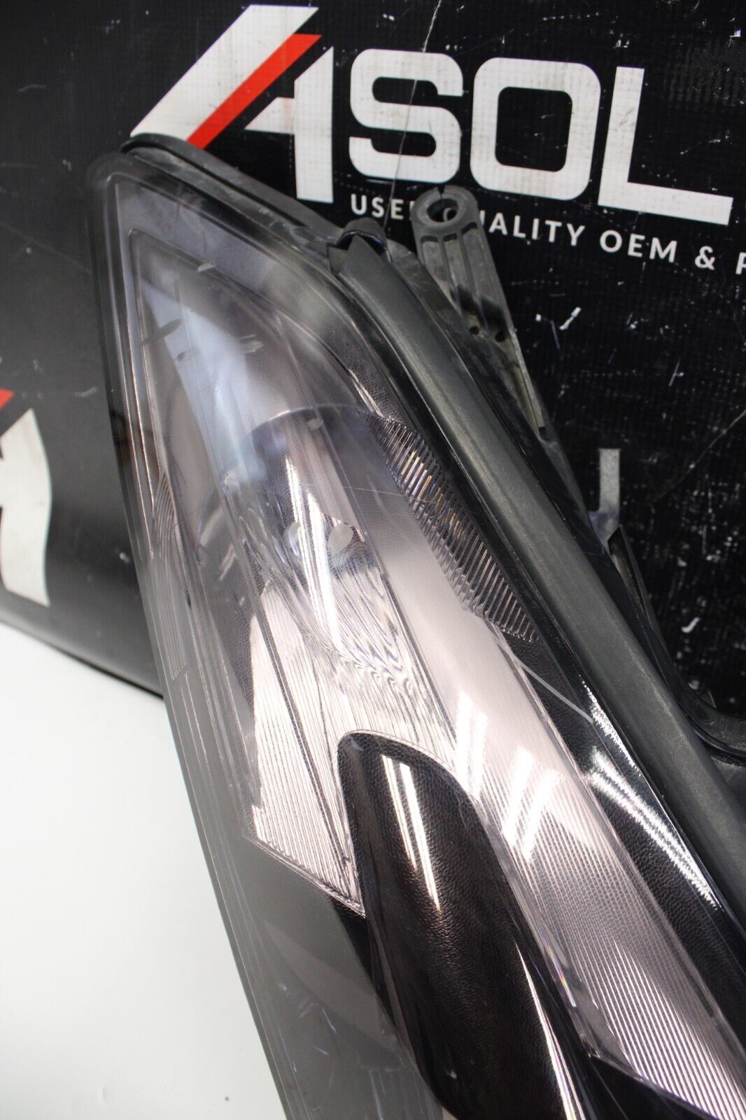 2013 Nissan GTR GT-R R35 Passenger Side Headlight OEM