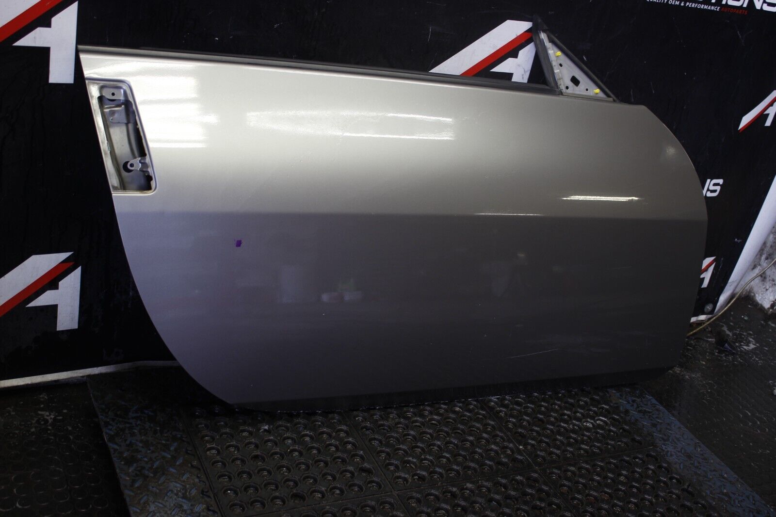 2003 - 2009 NISSAN 350Z COUPE RIGHT PASSENGER SIDE DOOR OEM K51