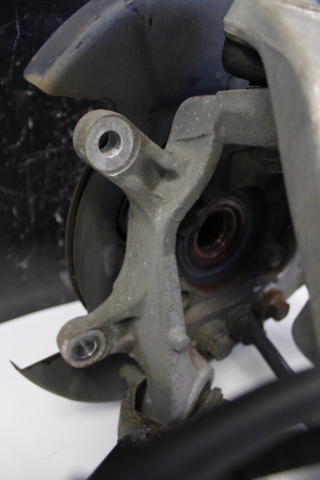 2003-2008 Nissan 350Z Right Rear Suspension Spindle Knuckle Control Trailing Arm