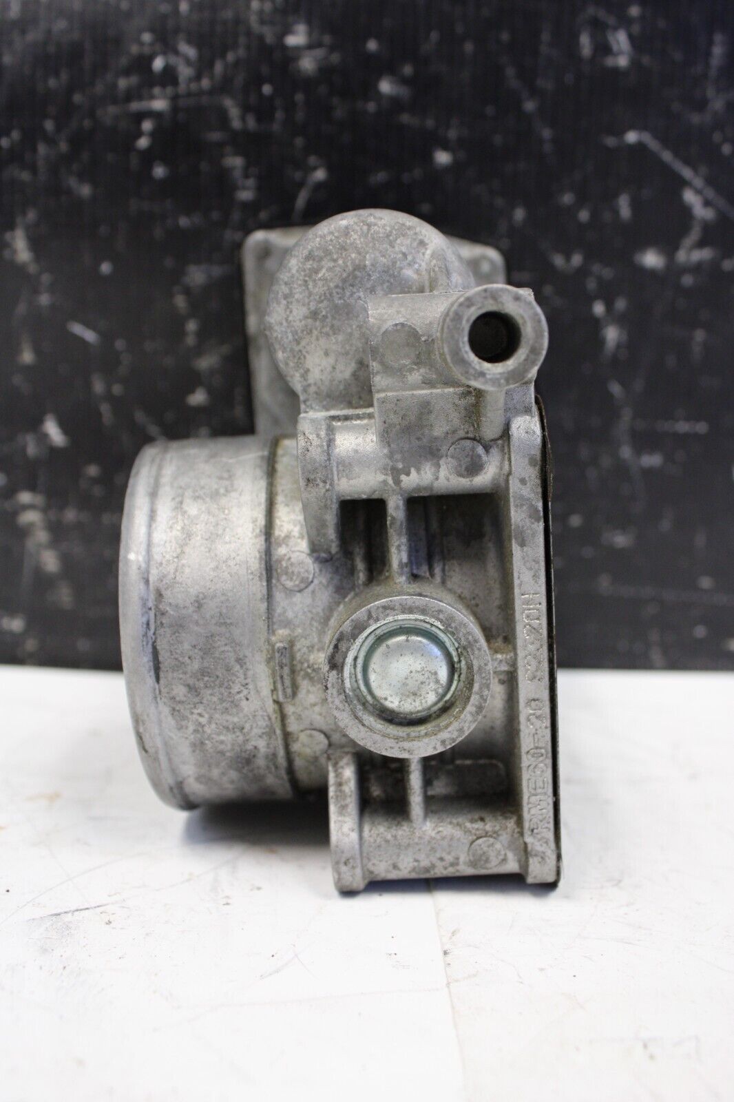 2013 NISSAN R35 GTR RH Passenger THROTTLE BODY ASSEMBLY OEM