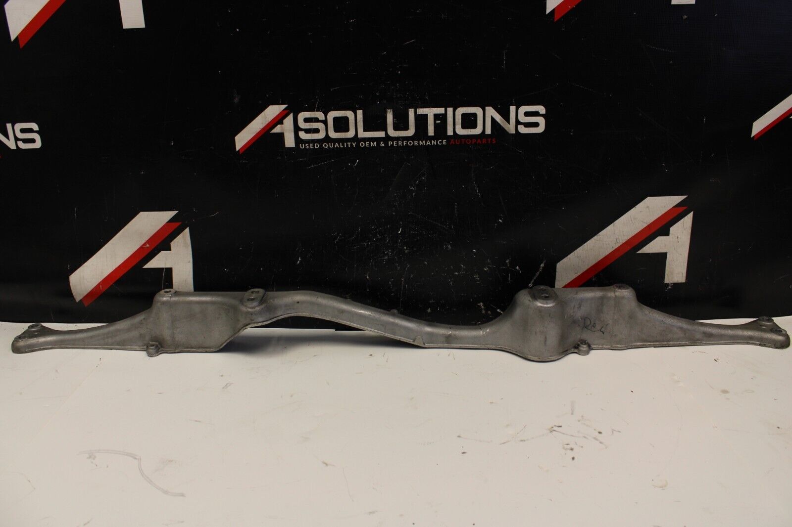 2010 NISSAN GTR R35 AWD OEM FACTORY TRANSMISSION CROSSMEMBER