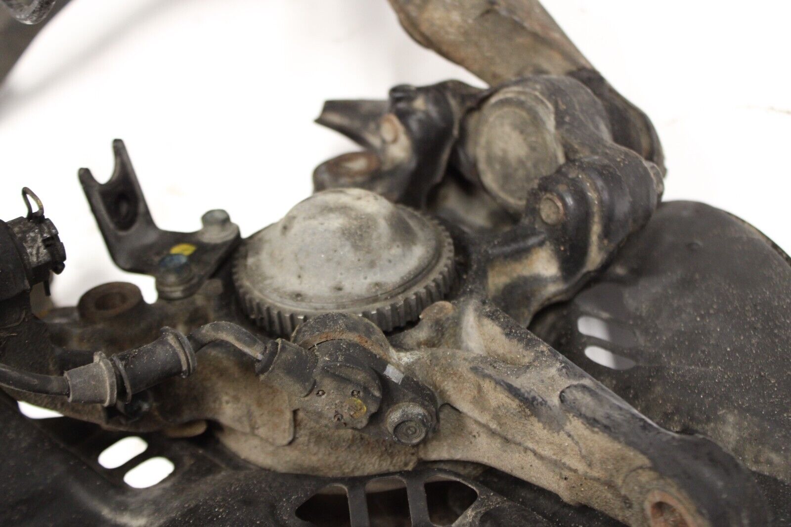 2000-2009 HONDA S2000 AP1 AP2 OEM FRONT RH PASSENGER KNUCKLE SPINDLE KNEE ASSY
