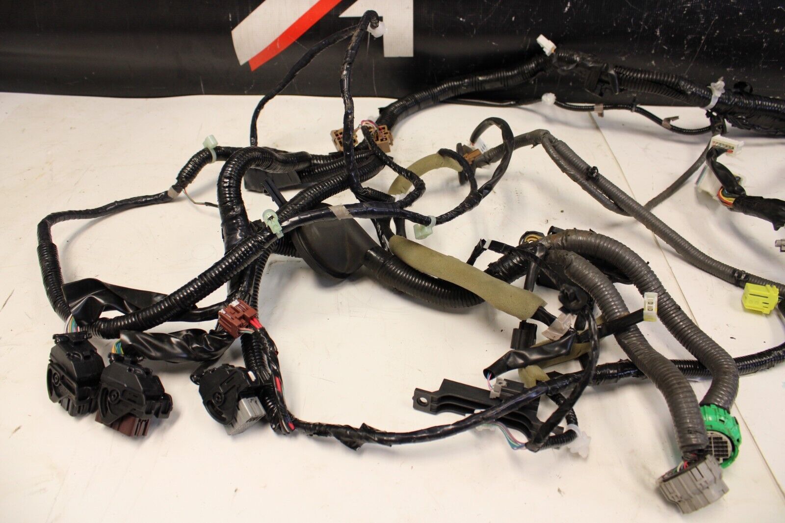 2014 NISSAN R35 GTR DBA REAR SUB BODY TRANSMISSION ECU WIRE WIRING HARNESS OEM