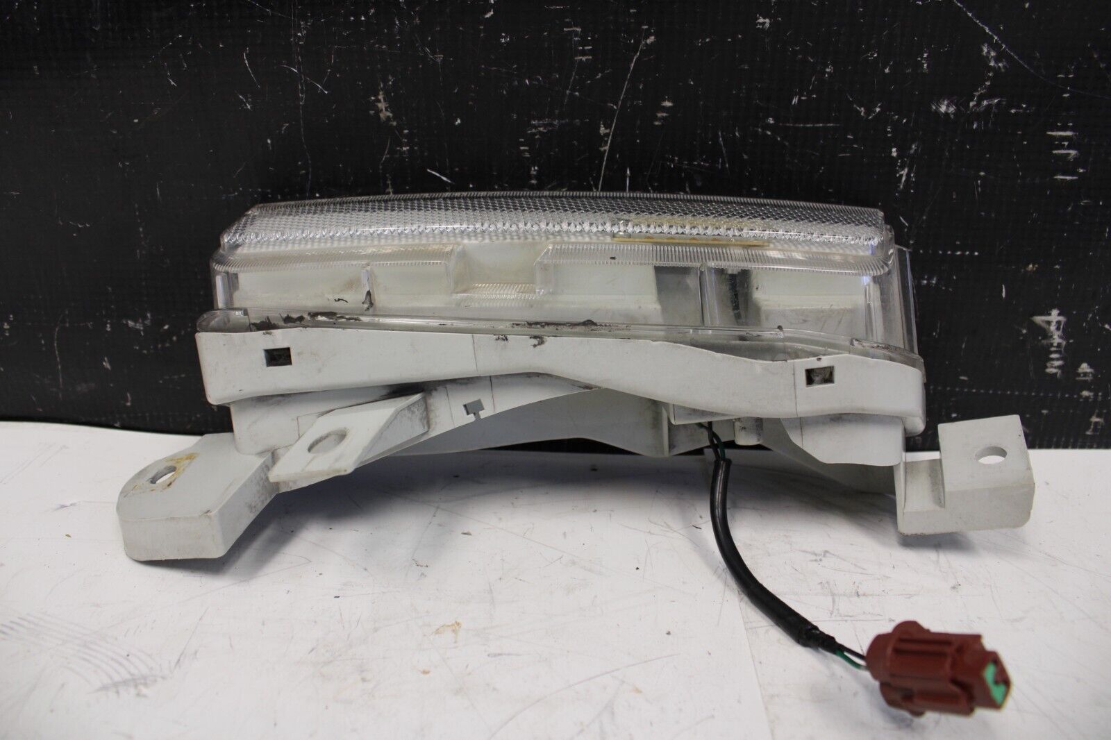 2012-2016 Nissan GT-R R35 GTR Rear Bumper Light Reflector RH 26550-JF05A
