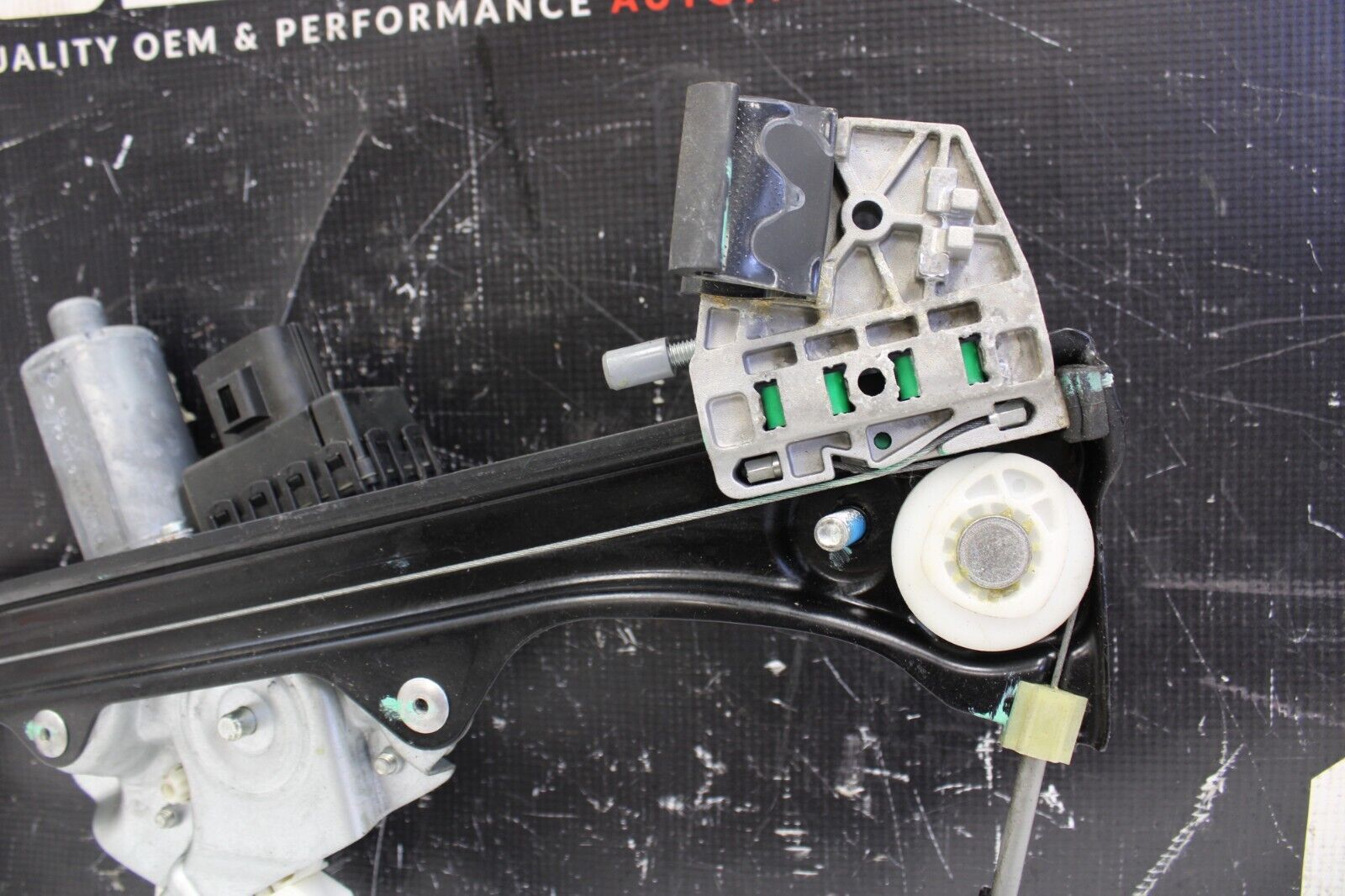 2009-2020 NISSAN GTR R35 WINDOW REGULATOR WITH MOTOR RIGHT PASSENGER SIDE