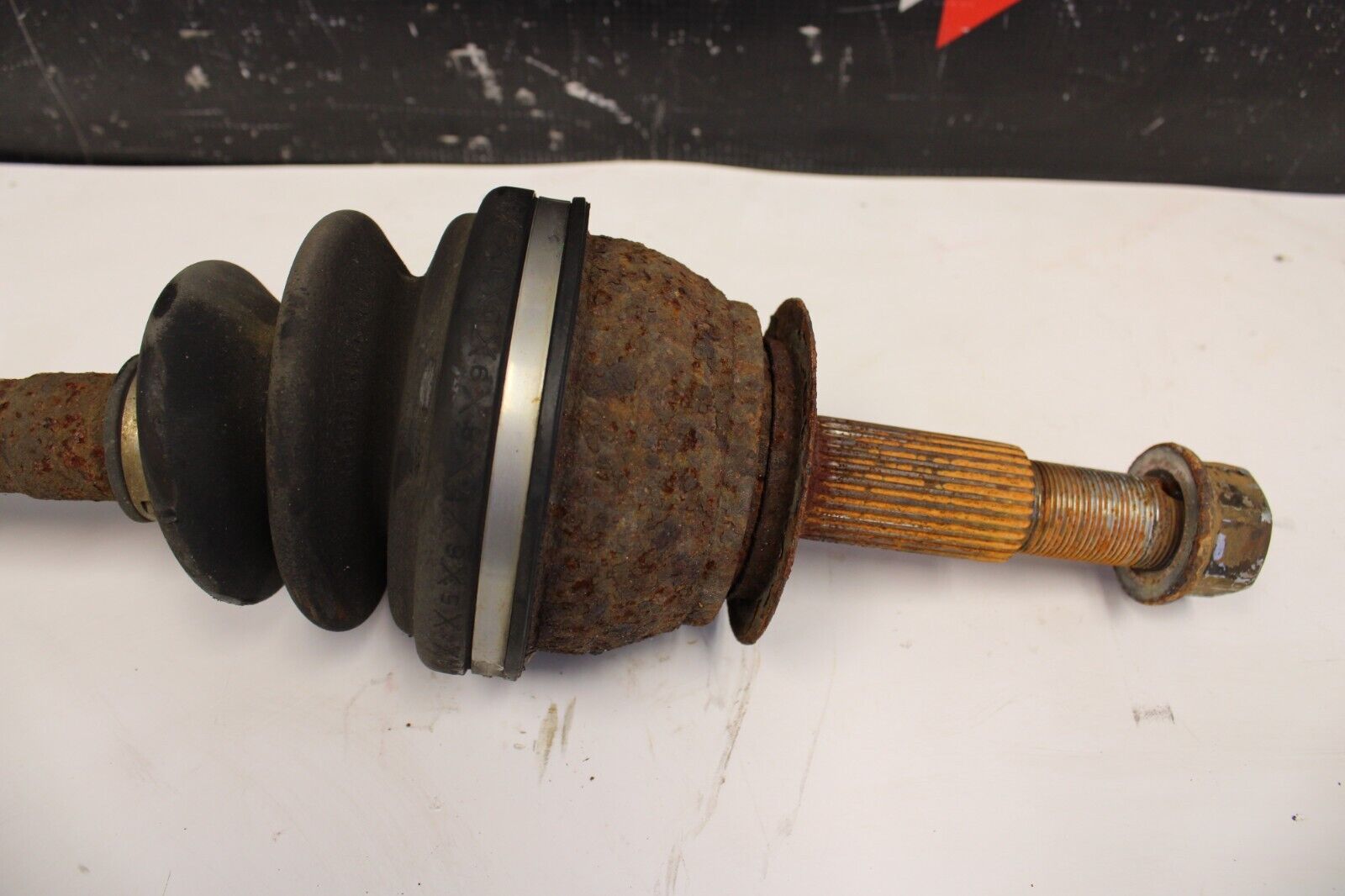 03-08 Nissan 350z Infiniti G35 rear drive axle shaft right passenger side OEM