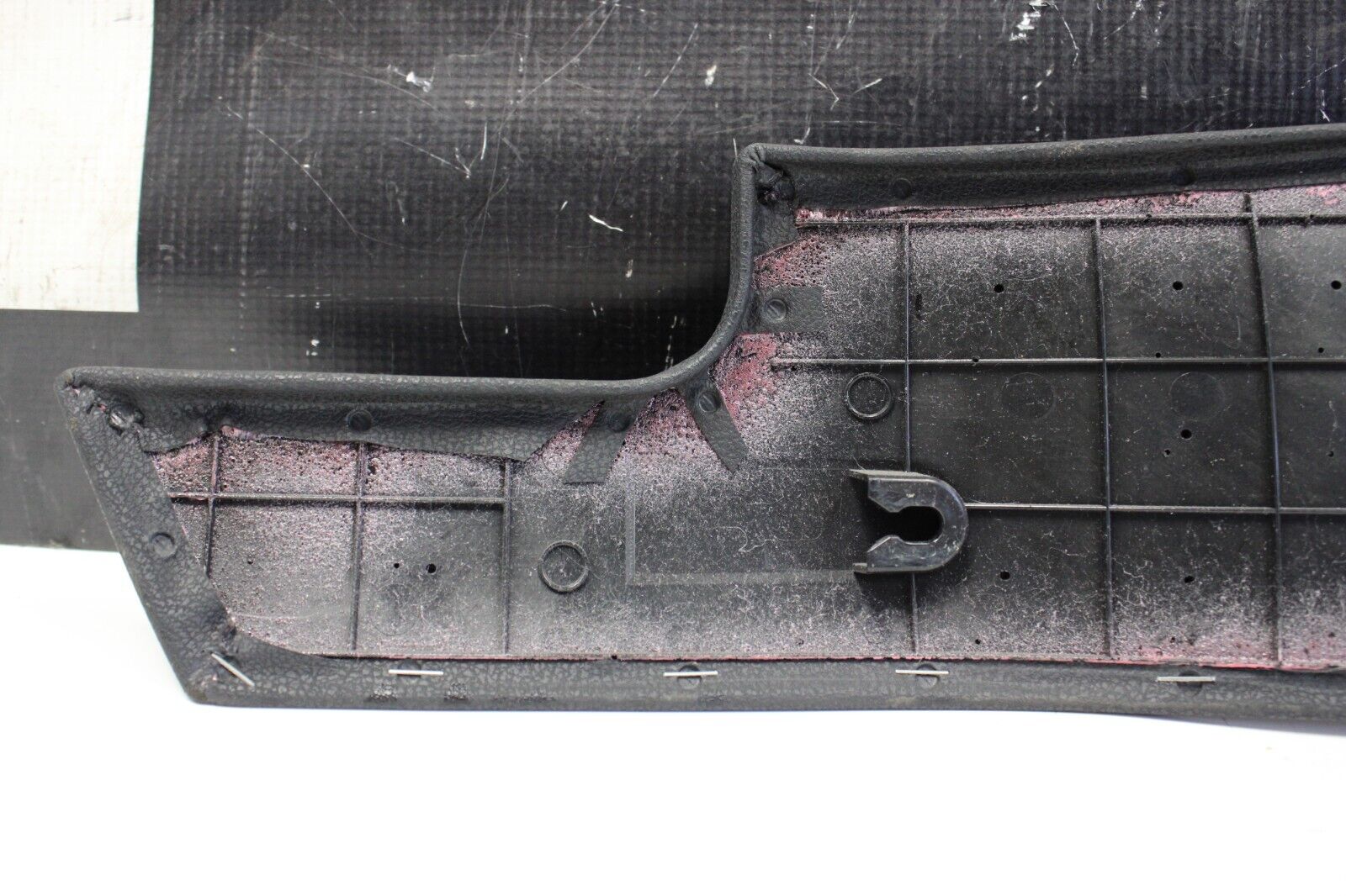 2013 NISSAN R35 GTR LOWER RH PASSENGER SIDE CONSOLE PANEL TRIM COVER 68134JF10A