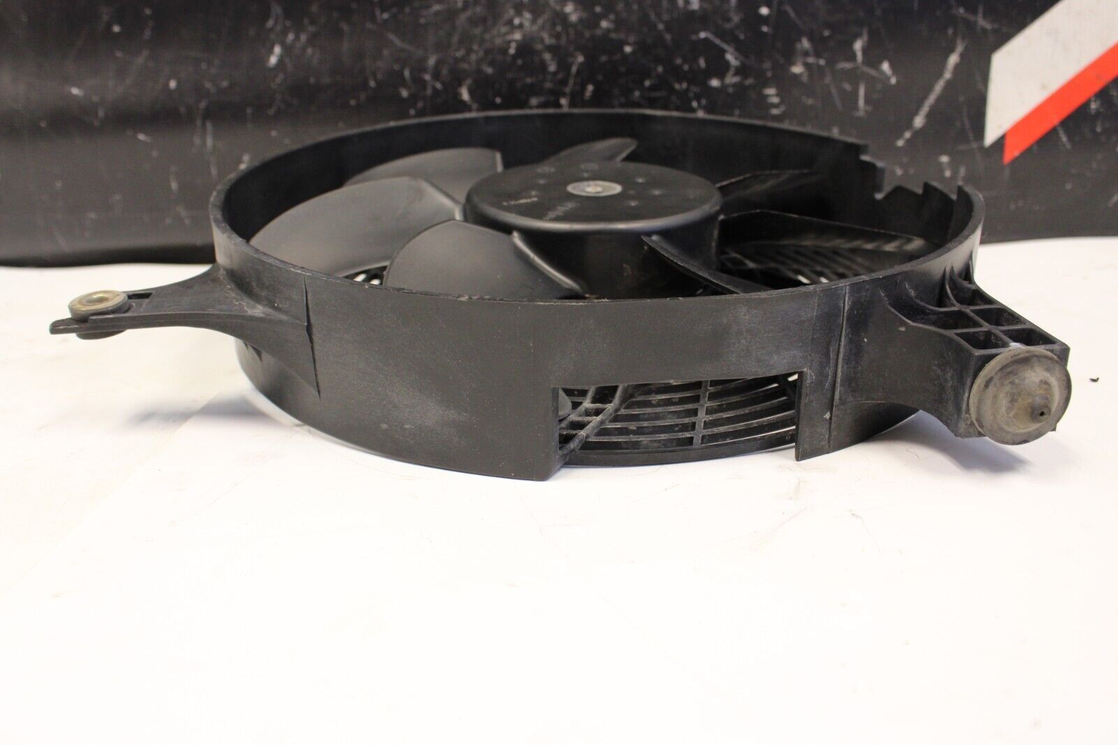 2003-2006 Mitsubishi Lancer Evolution Evo 8 & 9 AC FAN ASSEMBLY
