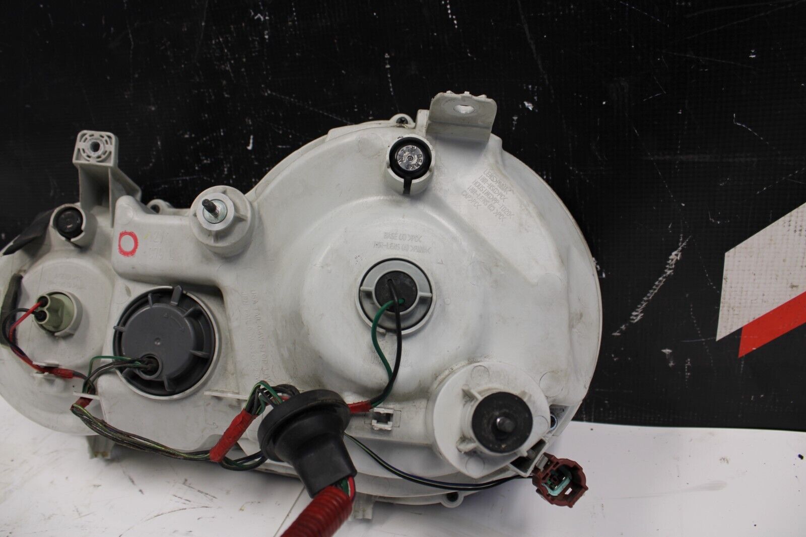 2009 NISSAN GT-R R35 GTR 3.8L VR38 OEM LH DRIVER REAR TAIL BRAKE LIGHT ASSY