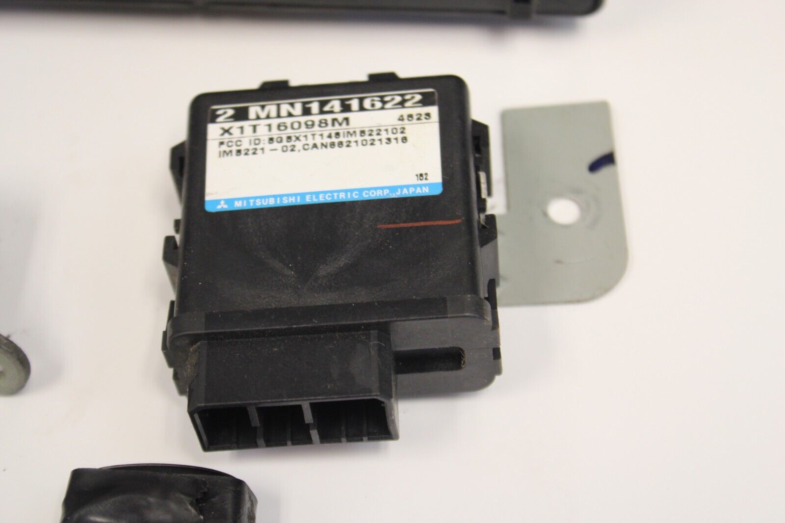 2005 Mitsubishi Evolution Evo 8 OEM ECU Ignition ECM Computer w/ key and locks
