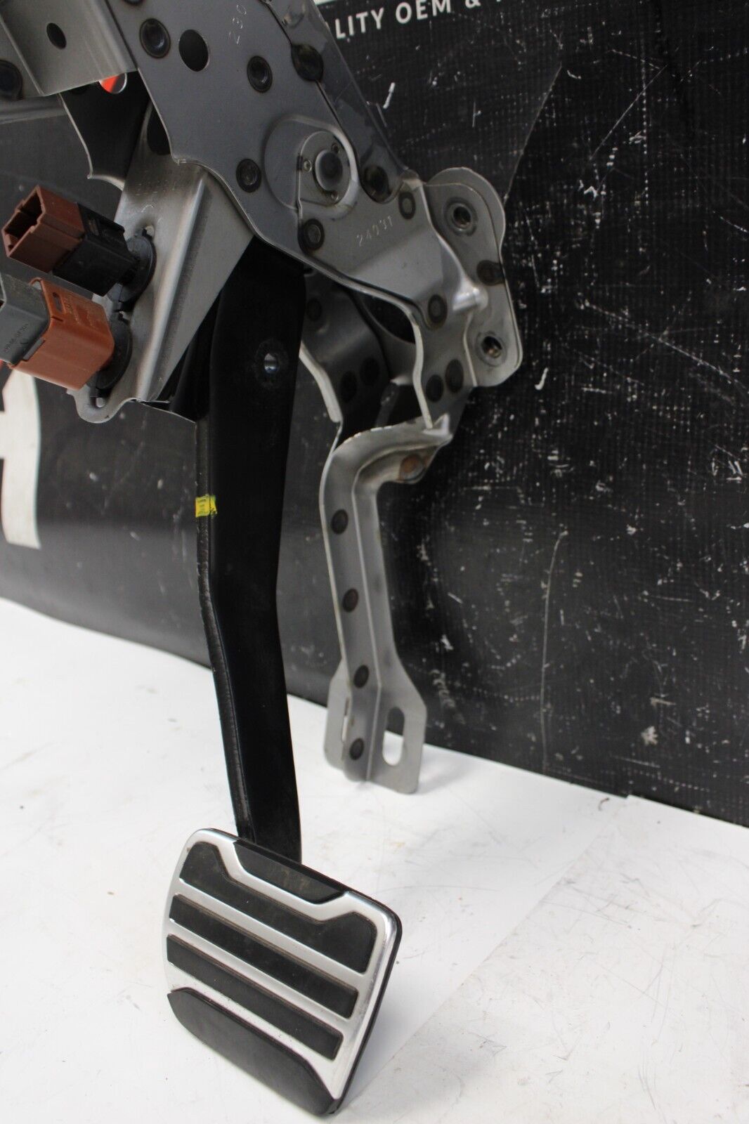OEM NISSAN GTR R35 AWD OEM BRAKE PEDAL ASSEMBLY VR38 2014