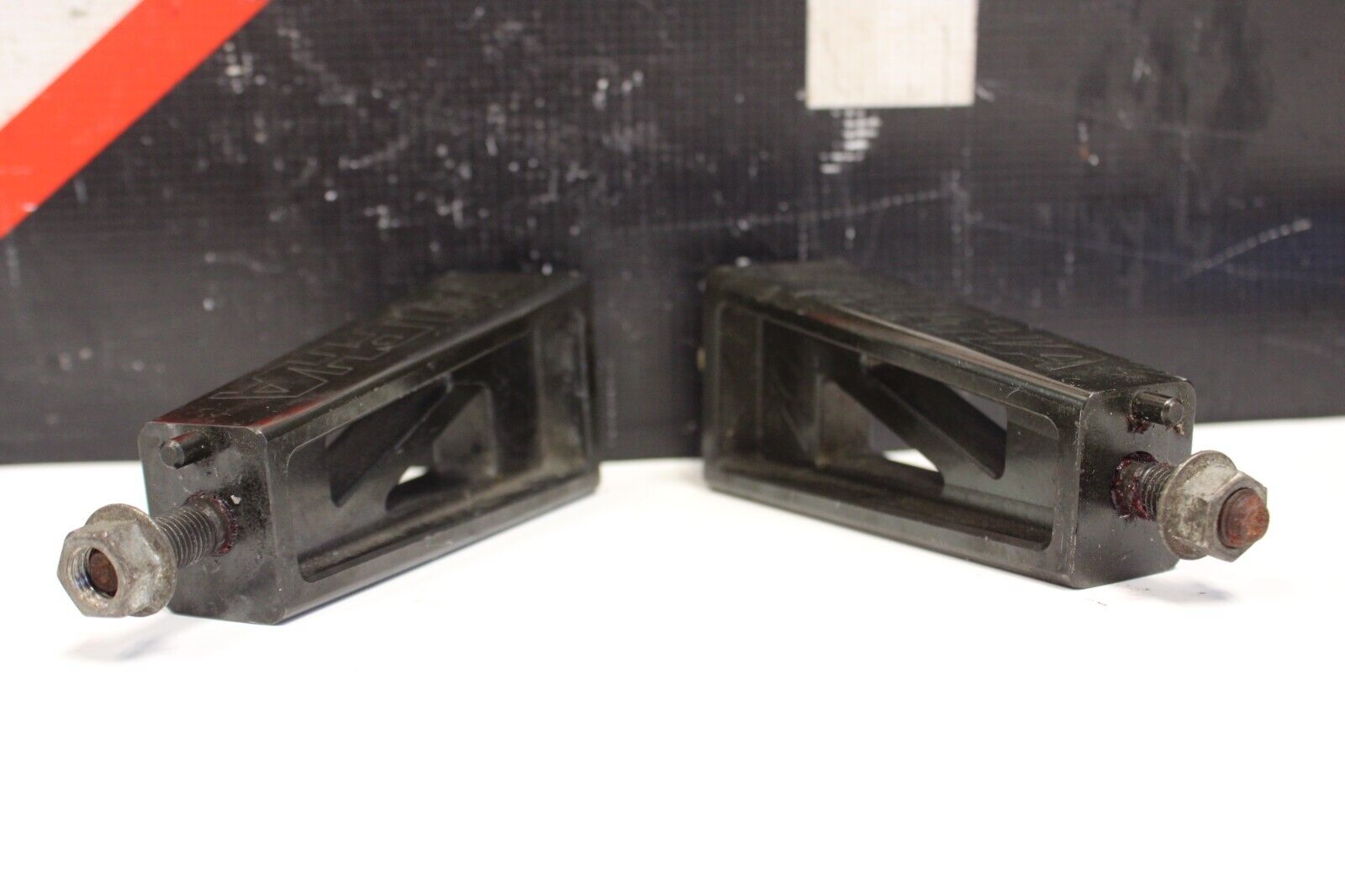 NISSAN R35 GTR AMS ENGINE MOTOR MOUNTS SET LH/RH REAR