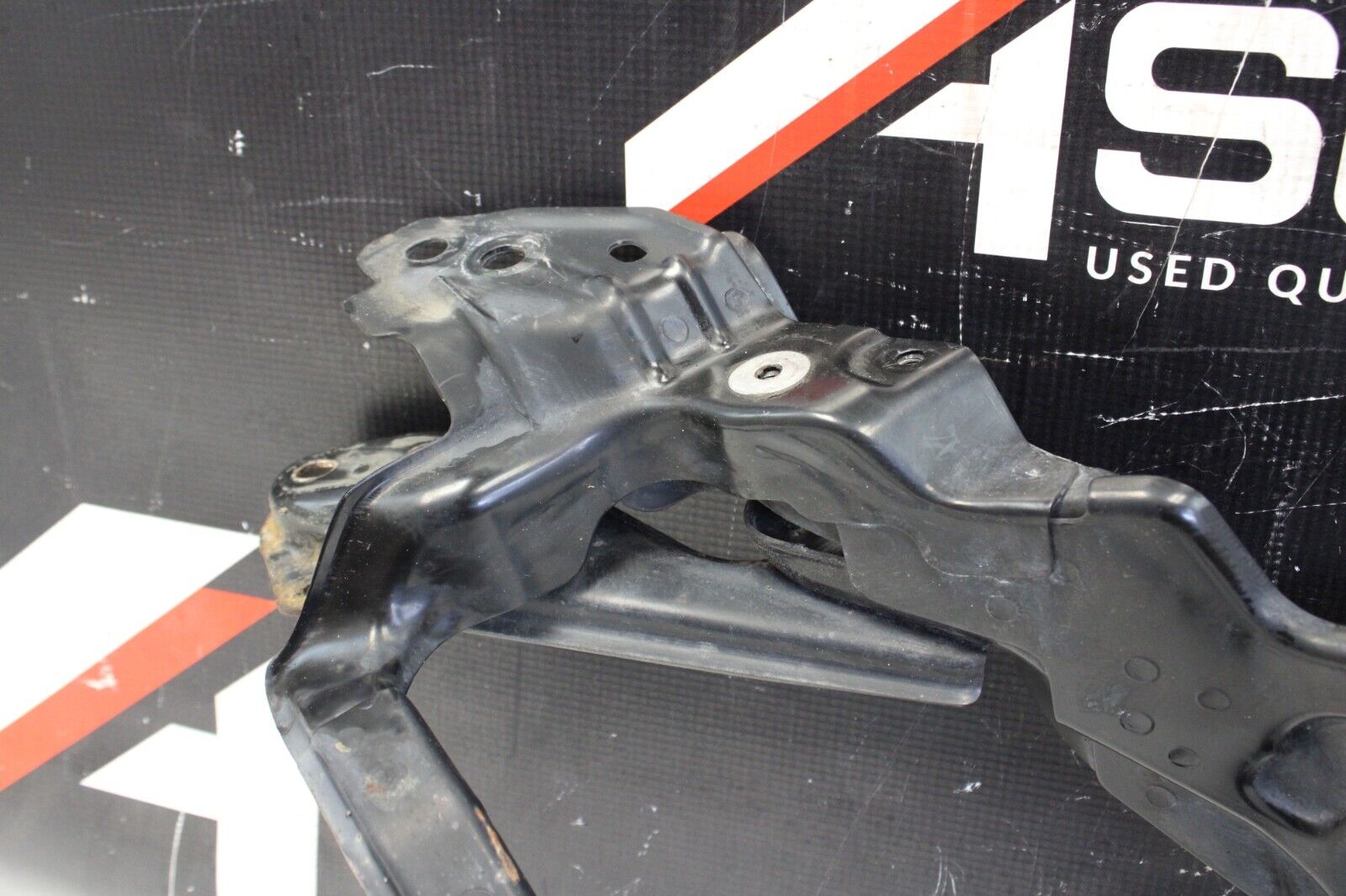 2007-2008 Nissan Z33 350Z Passenger Right Front Headlight Bracket Basket OEM