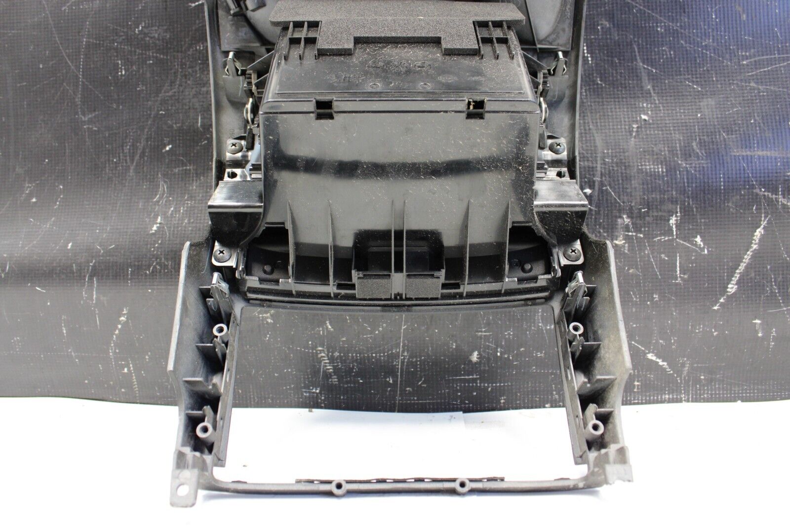 2008 Nissan 350z Z33 Center Dash Waterfall Radio Stereo Trim Bezel OEM
