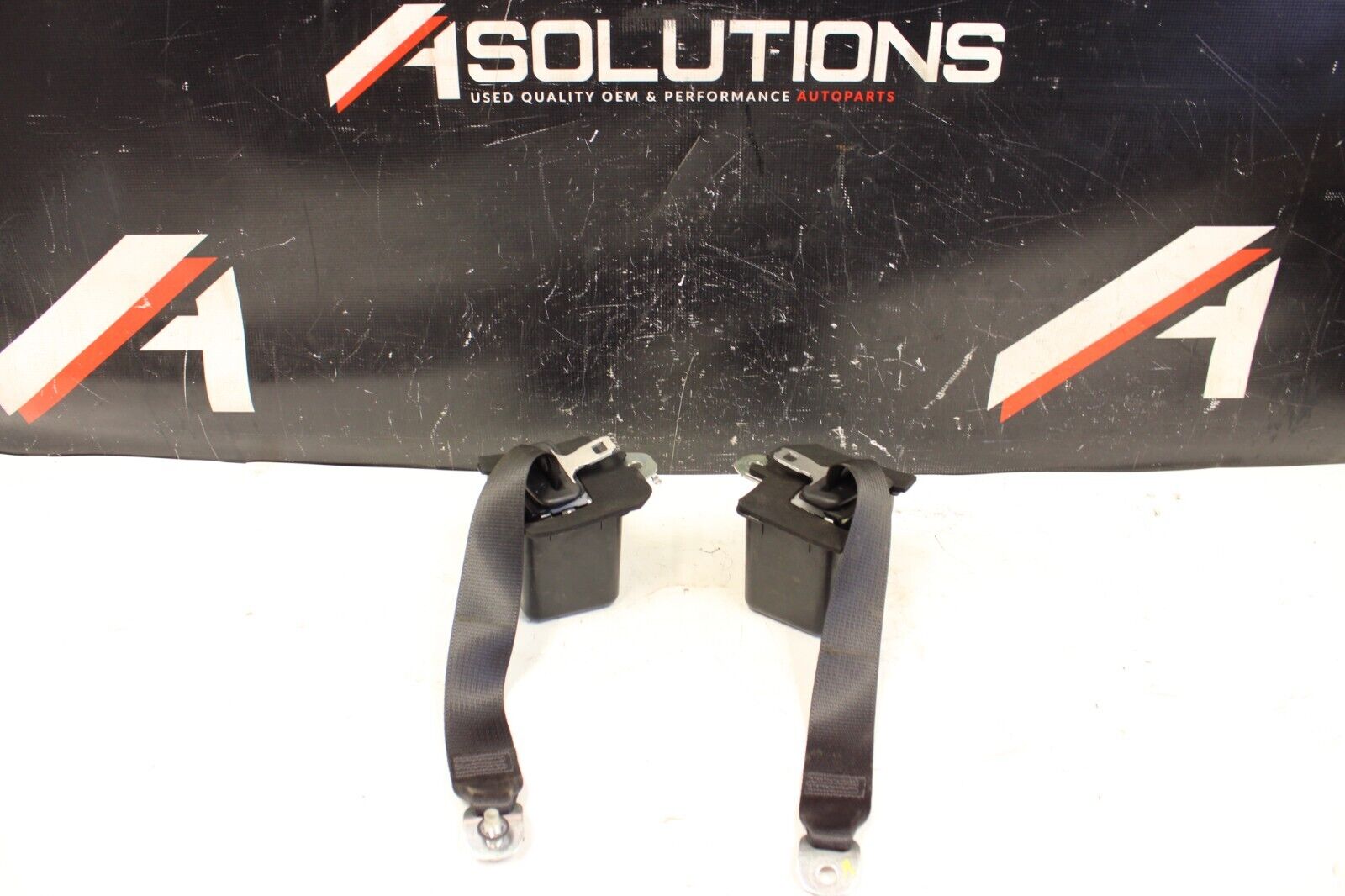 2014 Nissan GTR GT-R R35 Rear Seat Belt Set Pair GTR OEM