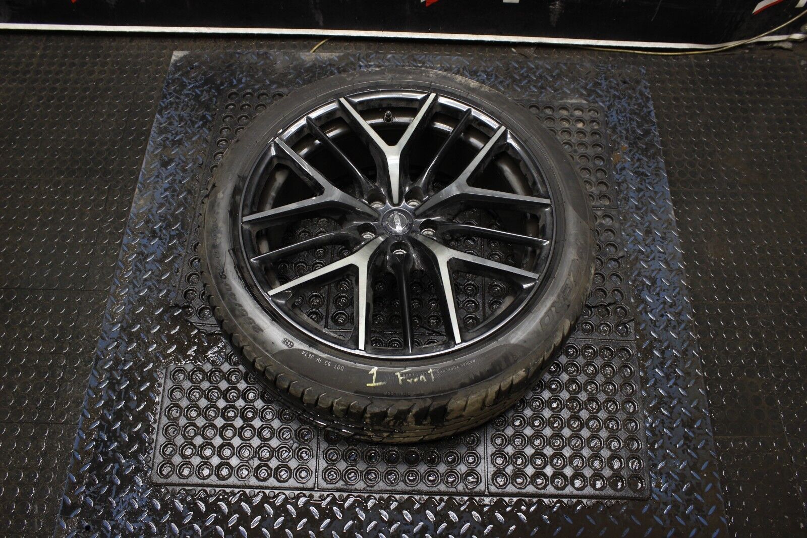 NISSAN GTR GT-R R35 FRONT ALLOY WHEEL RIM OEM 20X9.5