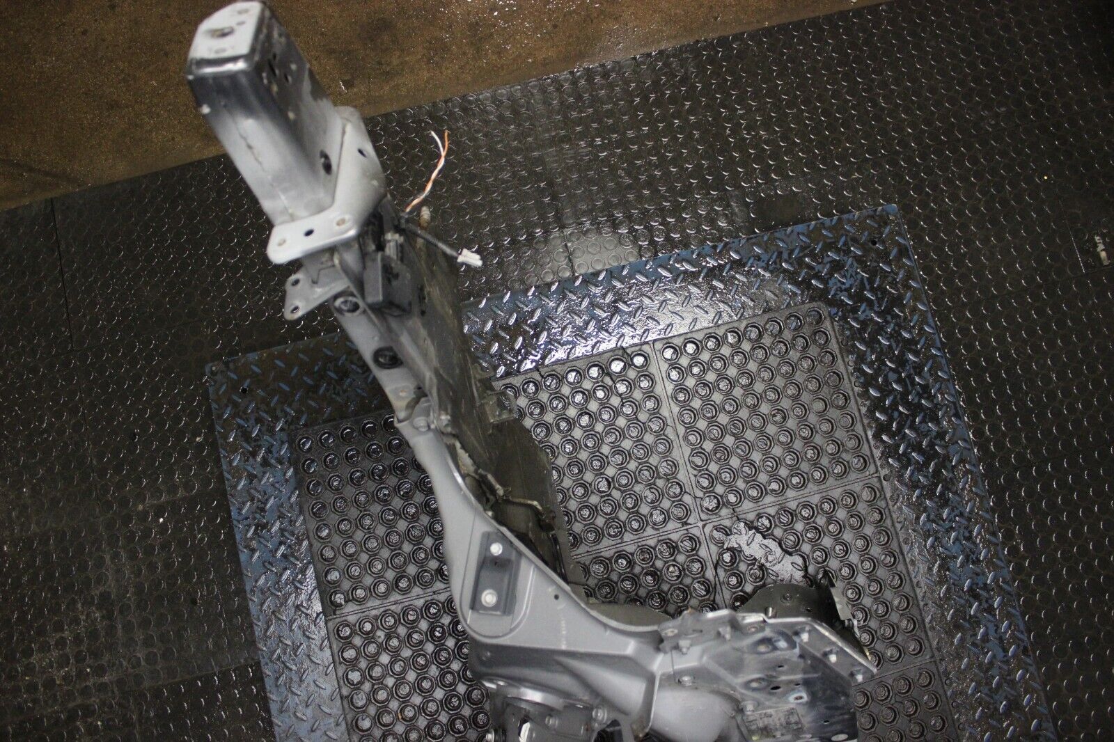 2009-2021 Nissan GTR R35 FRONT SUPPORT FRAME RAIL CUT PASSENGER RIGHT OEM