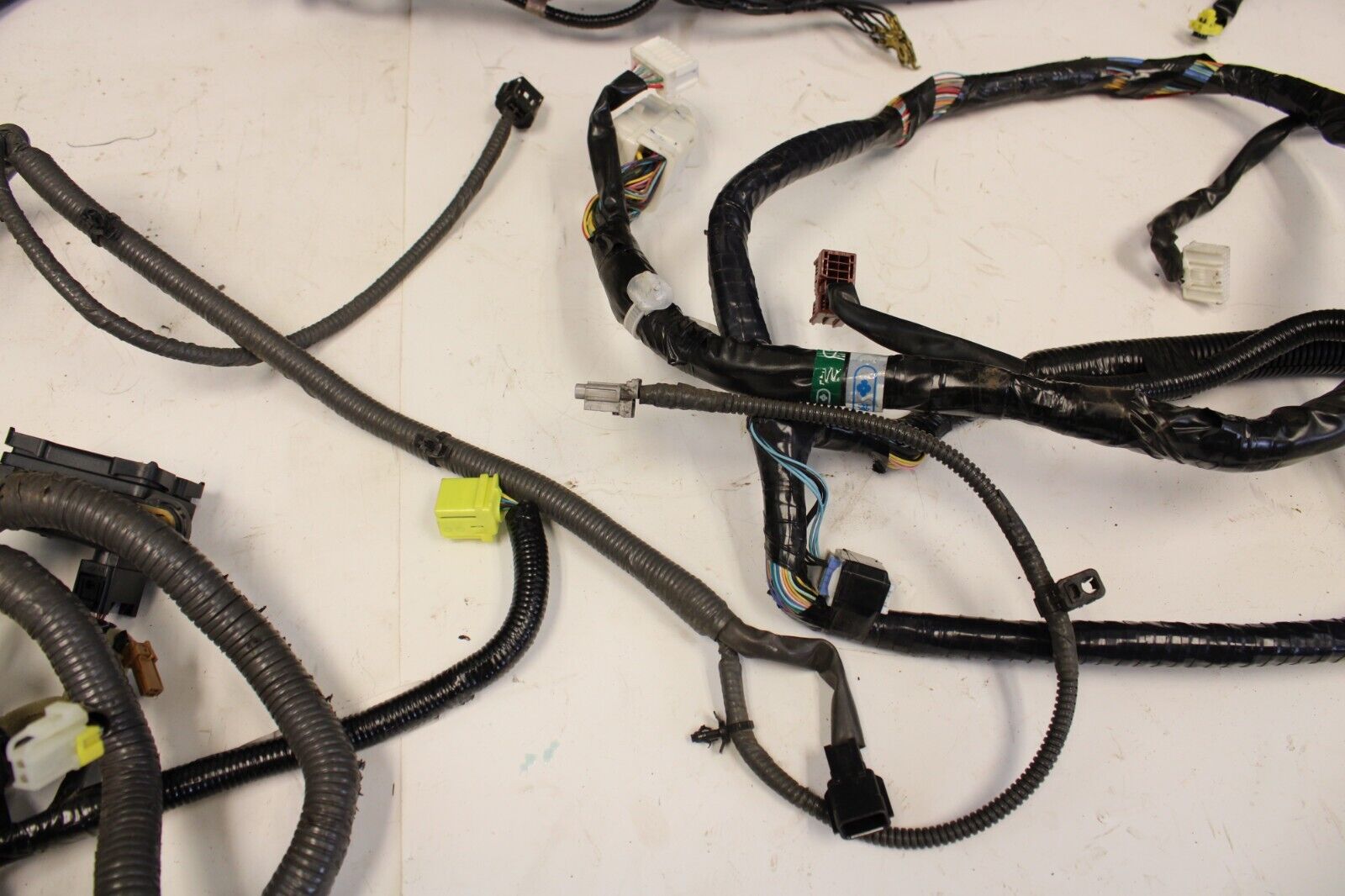 2014 NISSAN R35 GTR DBA REAR SUB BODY TRANSMISSION ECU WIRE WIRING HARNESS OEM