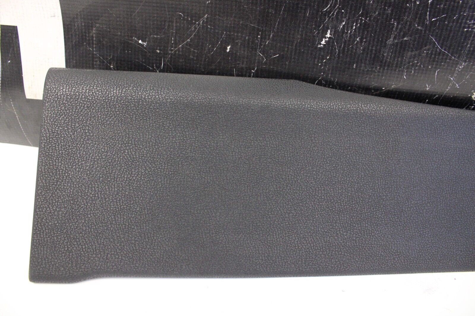 2013 NISSAN R35 GTR LOWER RH PASSENGER SIDE CONSOLE PANEL TRIM COVER 68134JF10A