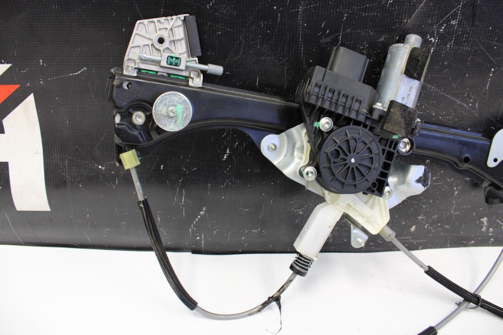 2009-2020 NISSAN GTR R35 WINDOW REGULATOR WITH MOTOR RIGHT PASSENGER SIDE