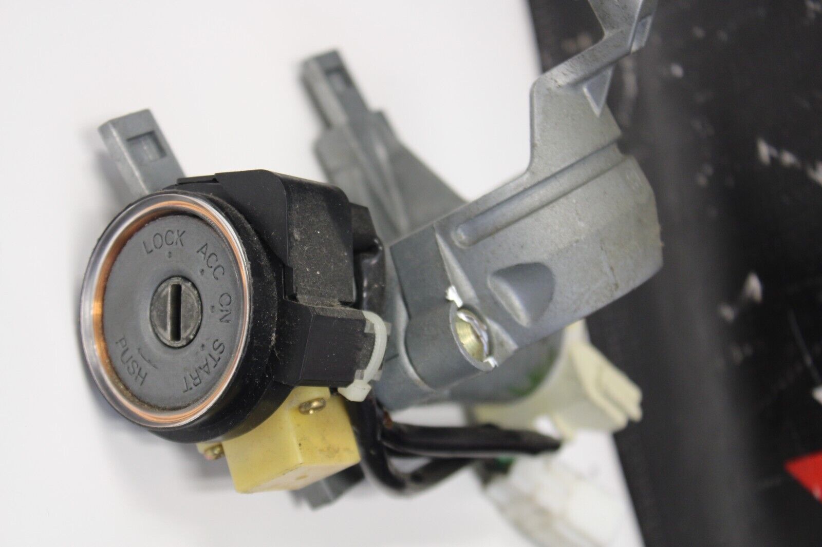 2005 Mitsubishi Evolution Evo 8 OEM ECU Ignition ECM Computer w/ key and locks