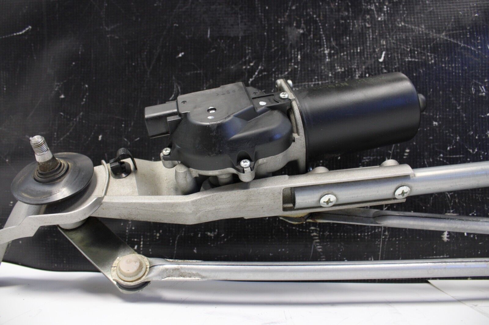 2013 NISSAN R35 GTR CBA WINDSHIELD WIPER MOTOR LINKAGE ASSEMBLY OEM GT-R