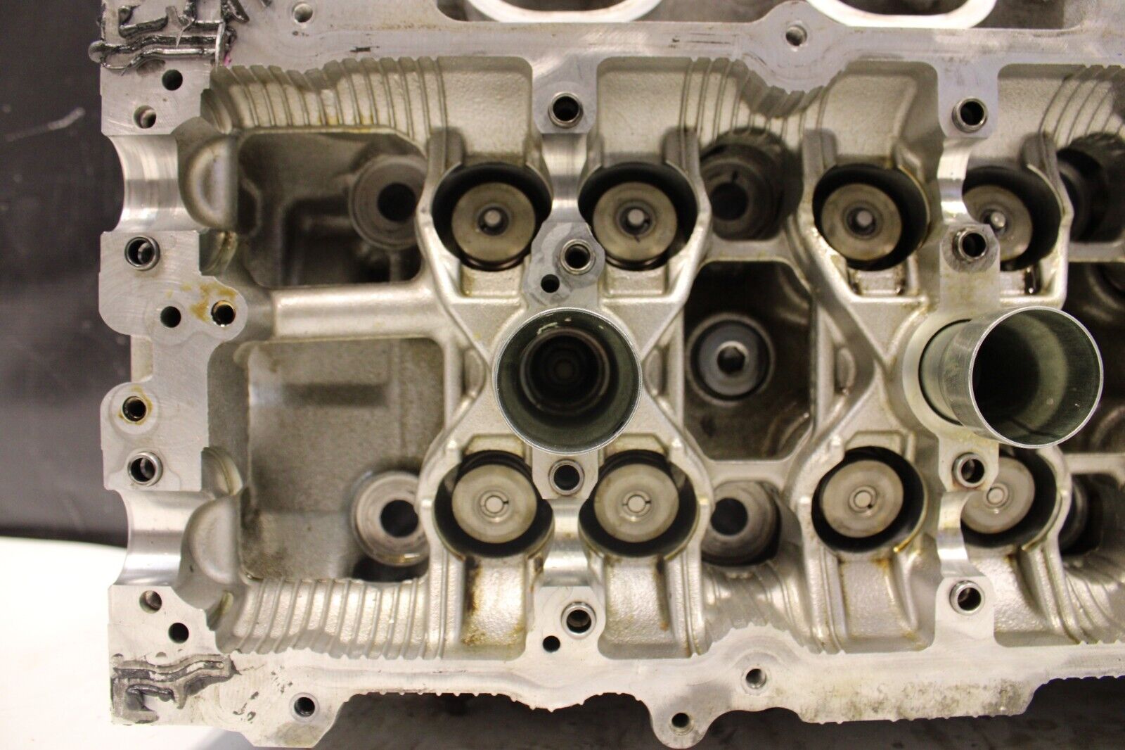 2009-2015 Nissan GT-R Left Cylinder Head LH Driver R35 GTR ***Damamge***
