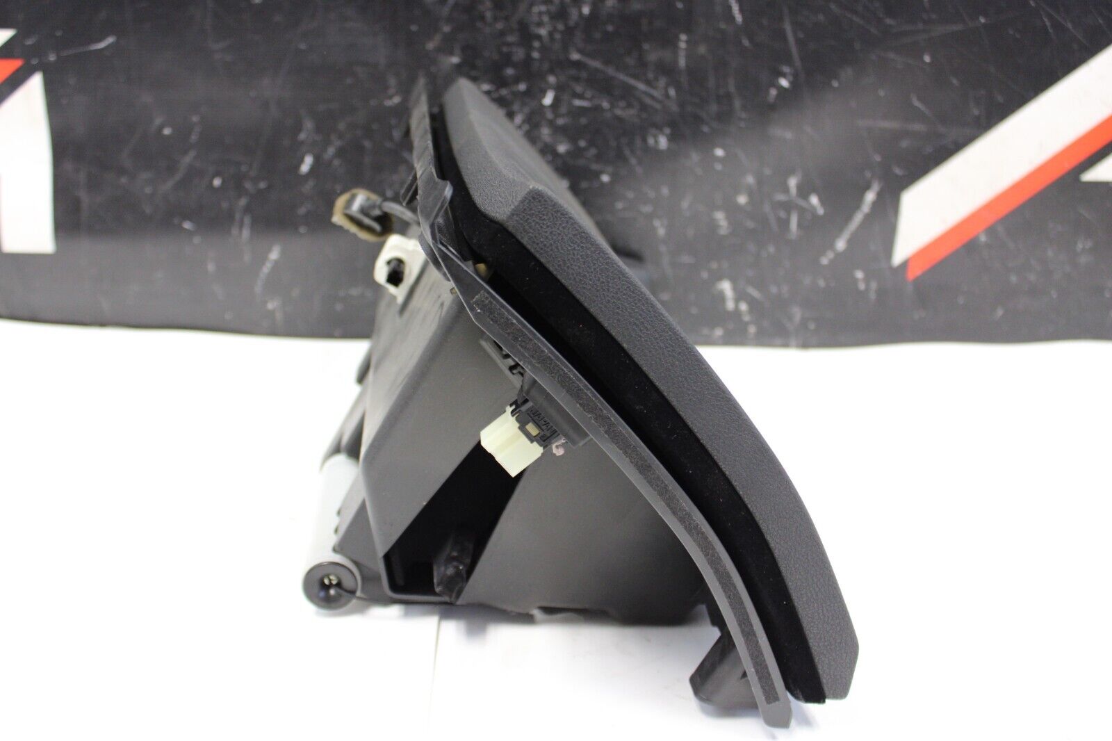 2009 NISSAN GT-R R35 PREMIUM VR38 3.8L OEM RH DASHBOARD GLOVE BOX ASSEMBLY