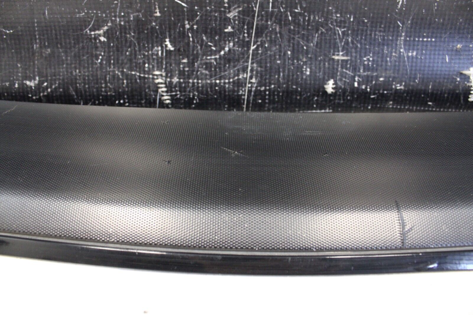 2013 NISSAN GT-R R35 GTR VR38 3.8L OEM FRONT BUMPER Molding Grill Upper