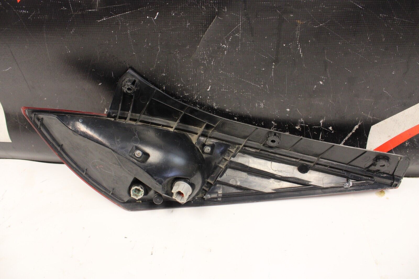 2003-2005 Nissan 350z Tail Light Assembly Set Pair LH + RH