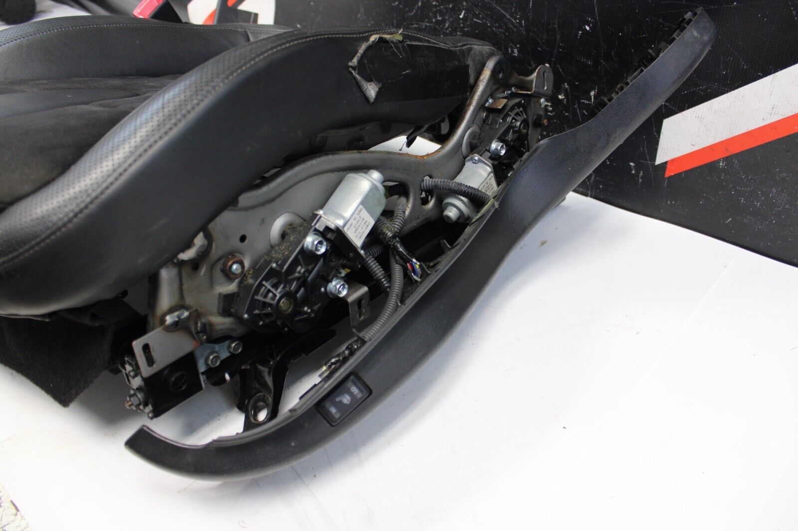 2009 Nissan GT-R R35 Front Left Driver Seat Bottom GTR R35 *DAMAGE*