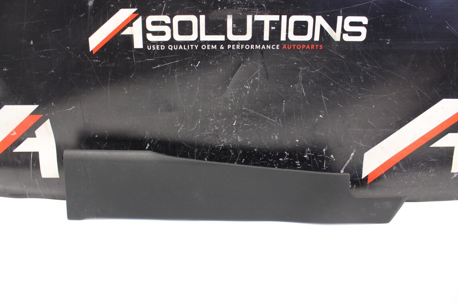 2014 Nissan GT-R RH Passenger Side Console Trim Panel 68134-Jf10