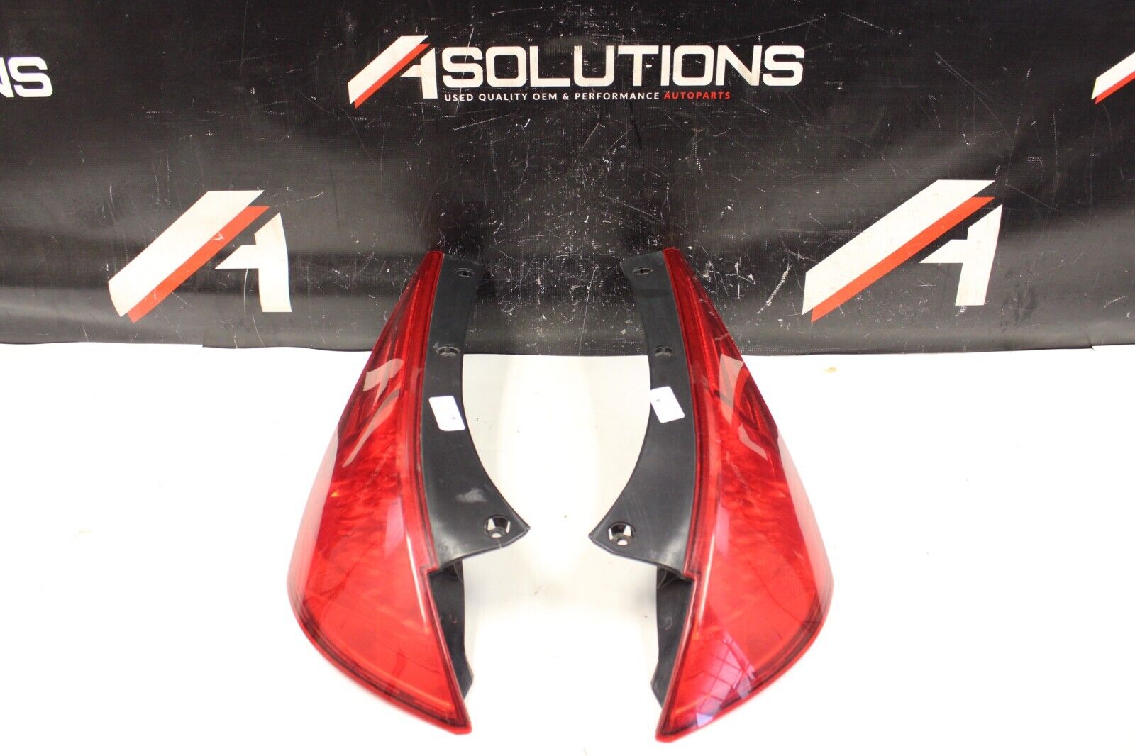 2003-2005 Nissan 350z Tail Light Assembly Set Pair LH + RH