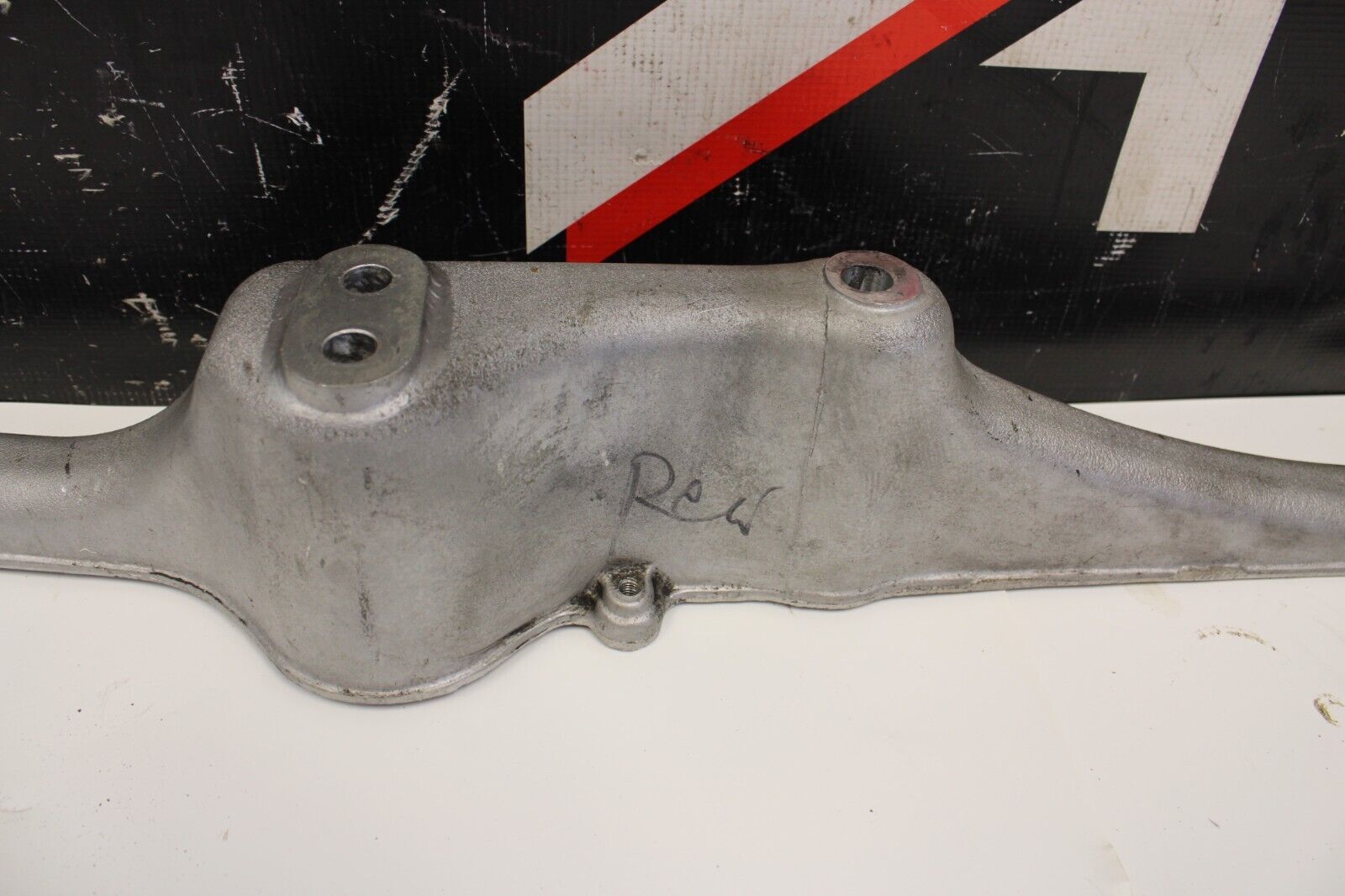 2010 NISSAN GTR R35 AWD OEM FACTORY TRANSMISSION CROSSMEMBER