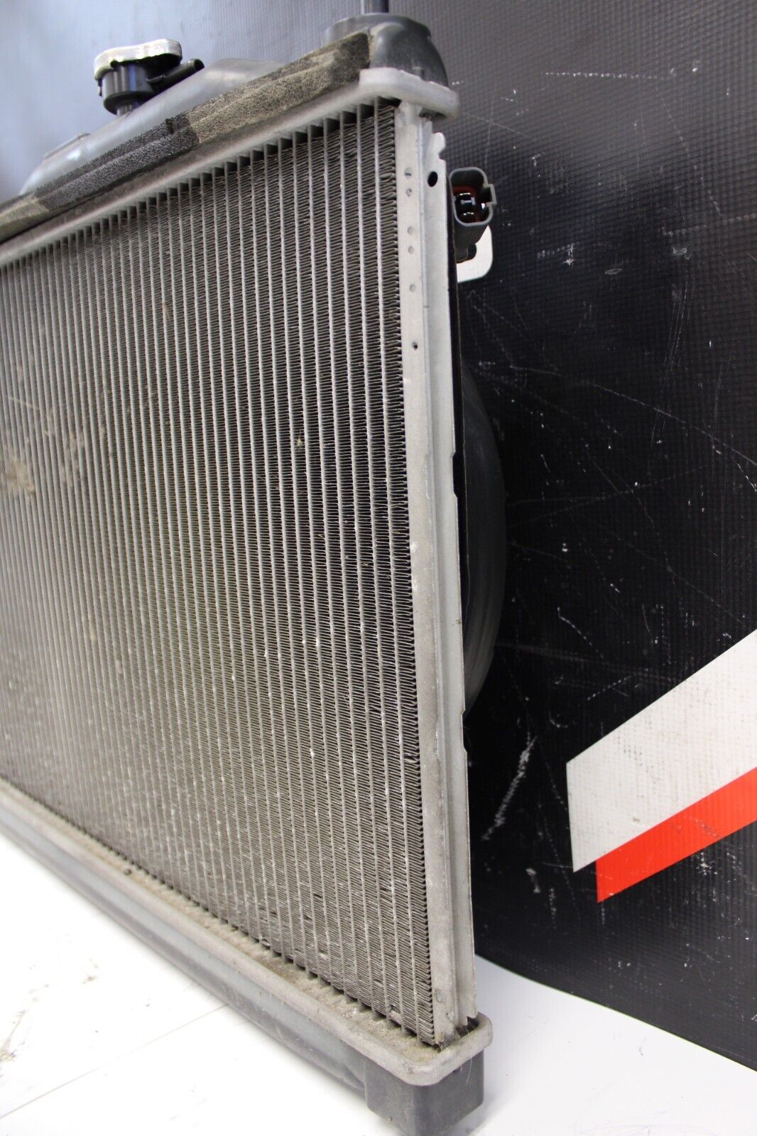 2004 HONDA S2000 AP2 OEM RADIATOR W/ COOLING FANS 22k Miles
