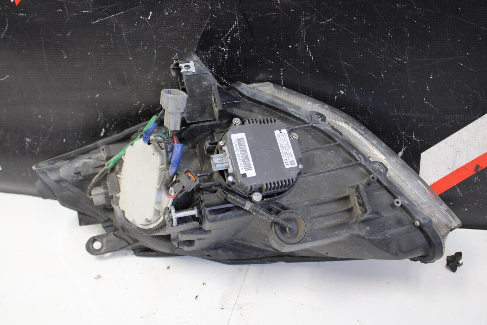 2006-2008 NISSAN 350Z XENON HEADLIGHT LEFT SIDE LH OEM