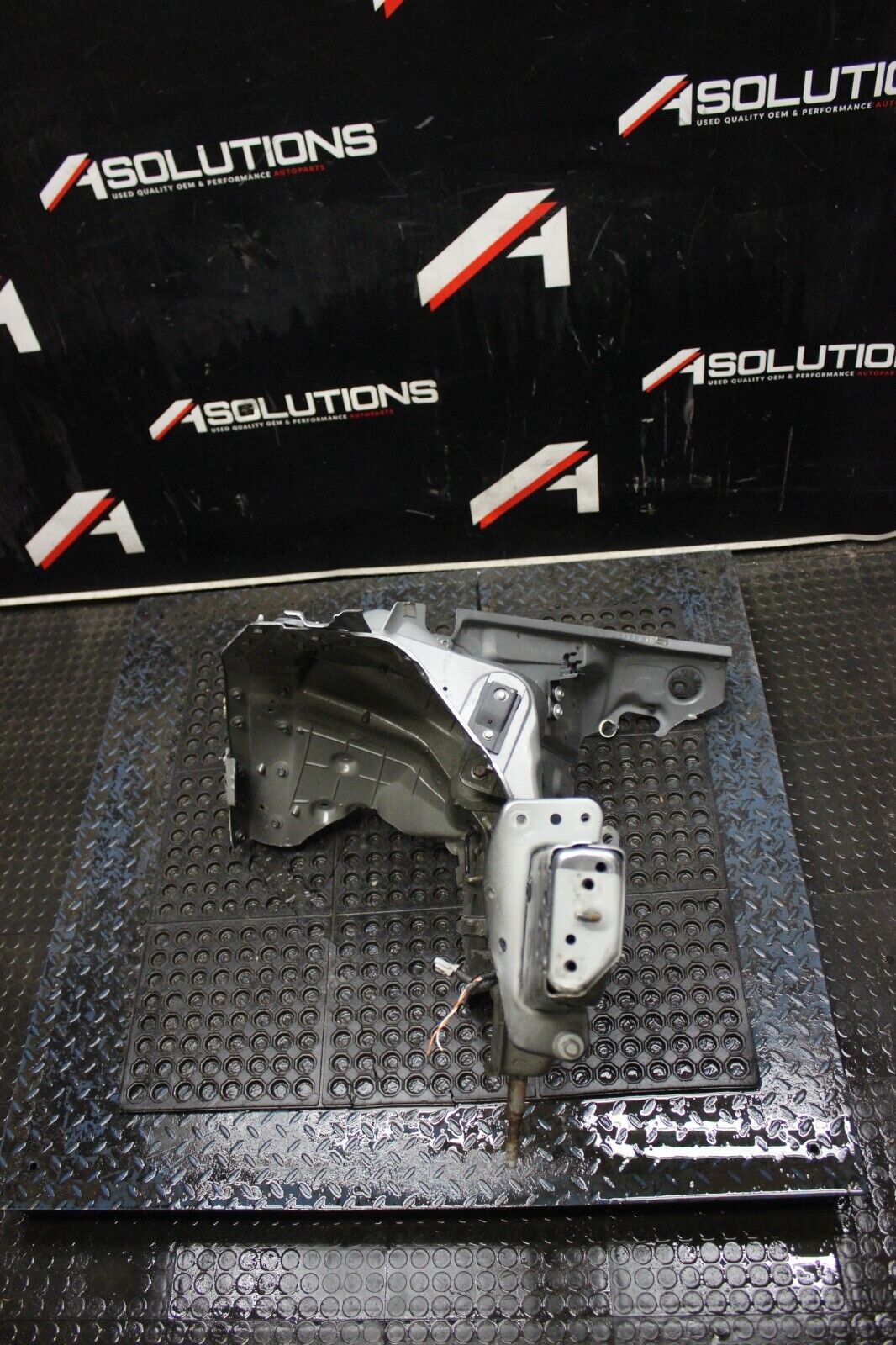 2009-2021 Nissan GTR R35 FRONT SUPPORT FRAME RAIL CUT PASSENGER RIGHT OEM
