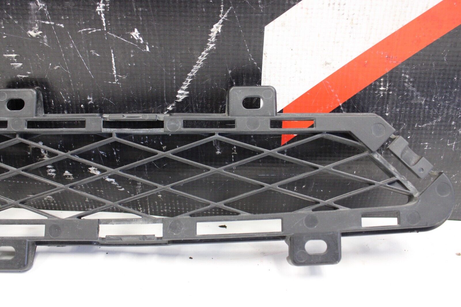 2013 NISSAN GT-R R35 GTR VR38 3.8L OEM FRONT BUMPER GRILLE UPPER Grill