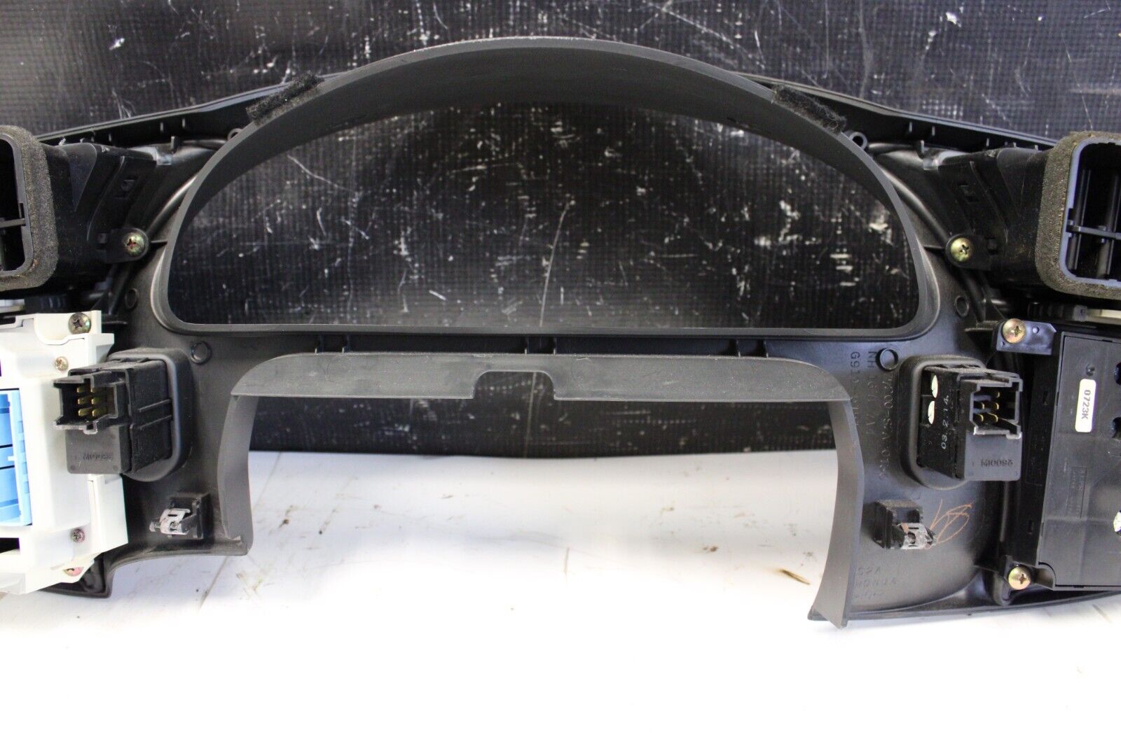 2003 03 HONDA S2000 AP1 F20C 2.0L OEM INSTRUMENT CLUSTER BEZEL