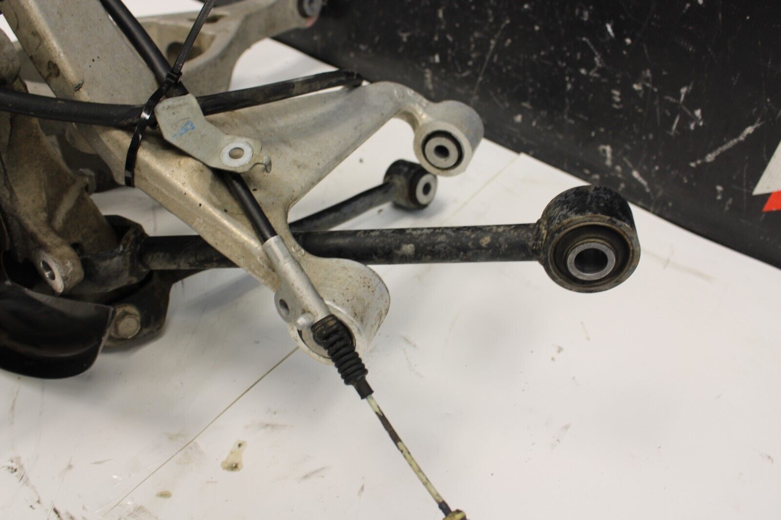 2003-2008 Nissan 350Z Right Rear Suspension Spindle Knuckle Control Trailing Arm