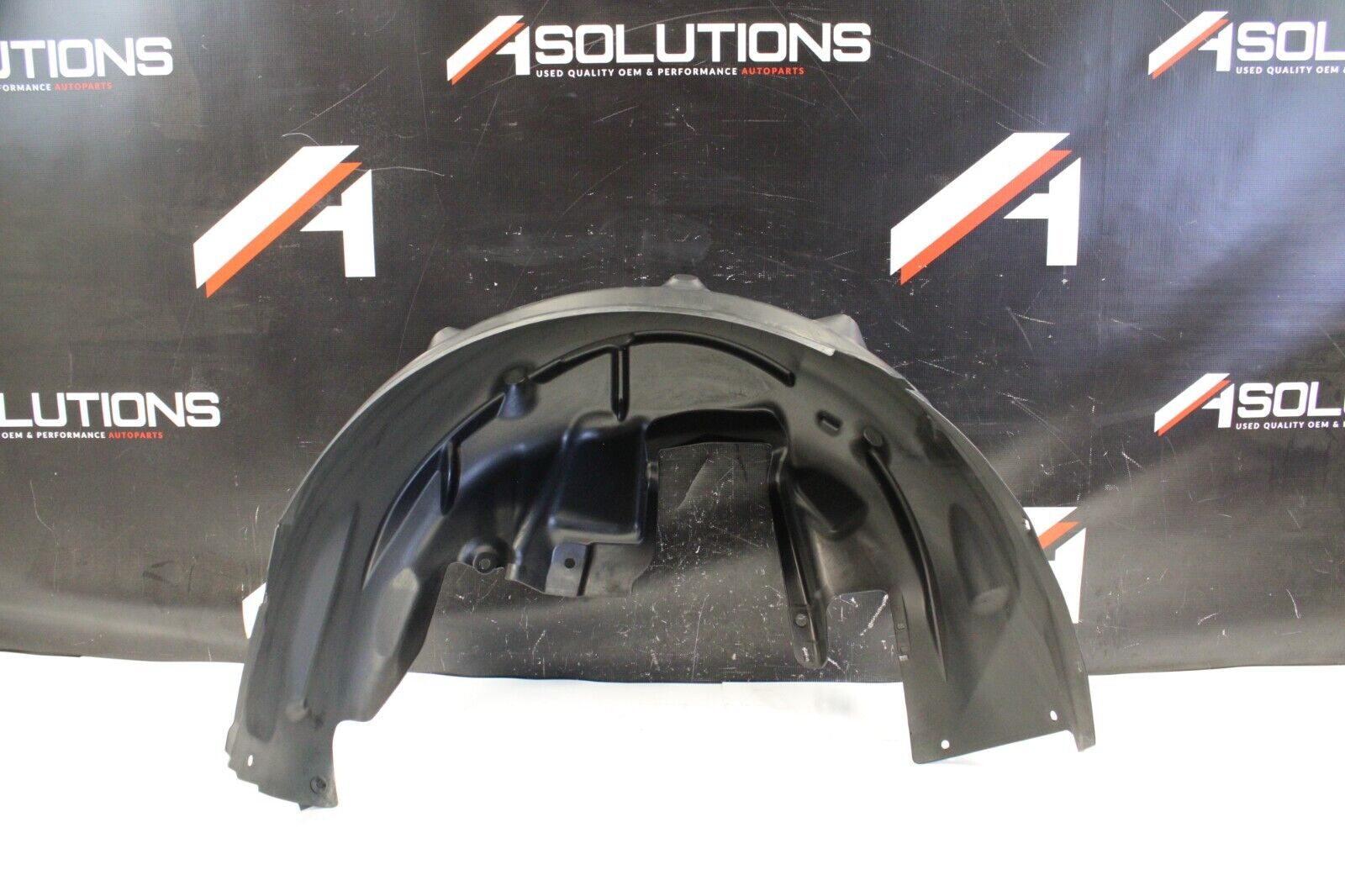 2016-2018 BMW M3 F80 Sedan Rear Left Driver Fender Liner Wheel OEM