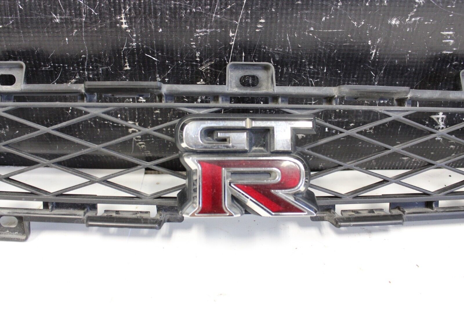 2013 NISSAN GT-R R35 GTR VR38 3.8L OEM FRONT BUMPER GRILLE UPPER Grill