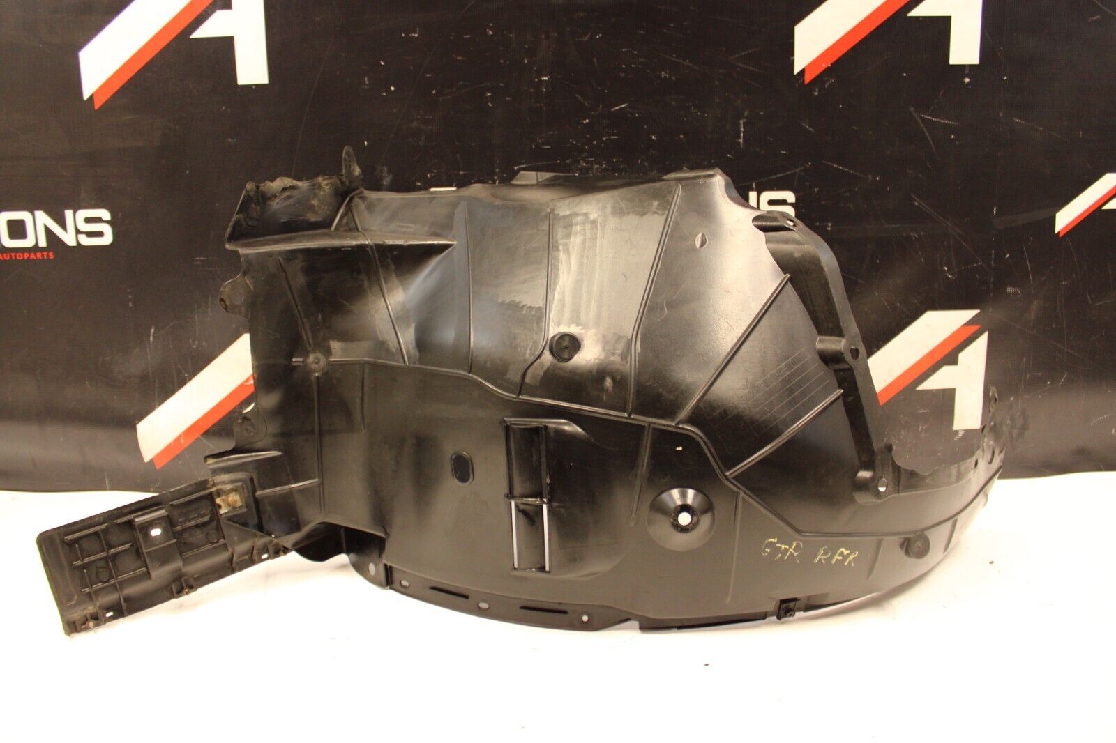 09-21 Nissan GTR GT-R R35 Passenger Right Front Fender Rear Liner (back part)