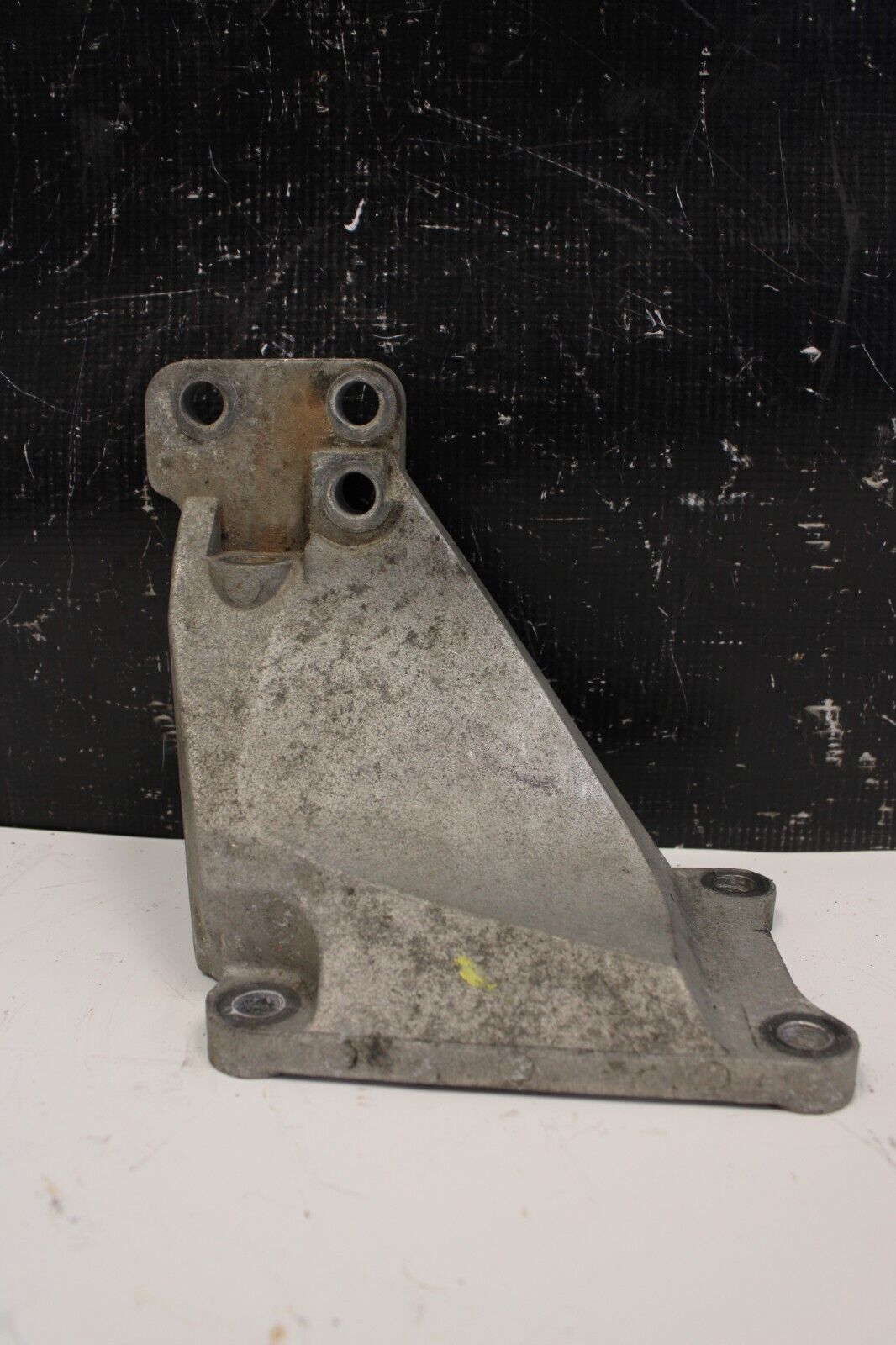 09-15 NISSAN GT-R GTR R35 VR38 ENGINE MOTOR MOUNT BRACKET PASSENGER RIGHT