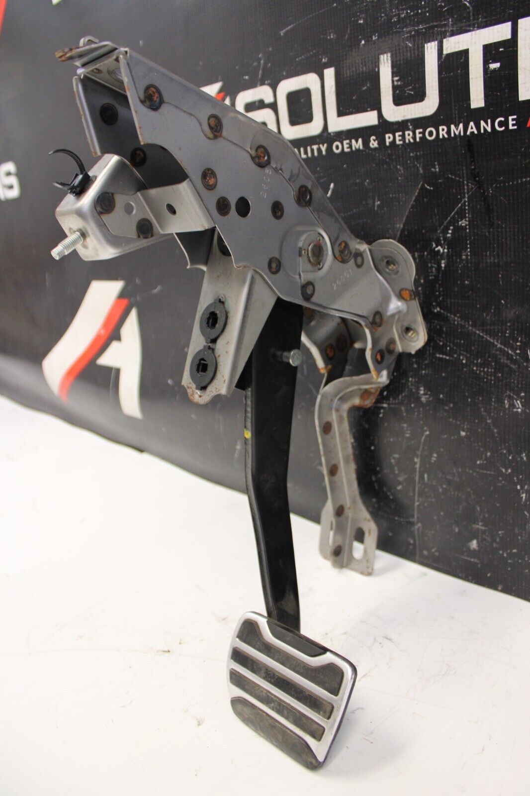 OEM NISSAN GTR R35 AWD OEM BRAKE PEDAL ASSEMBLY VR38 2013 GT-R