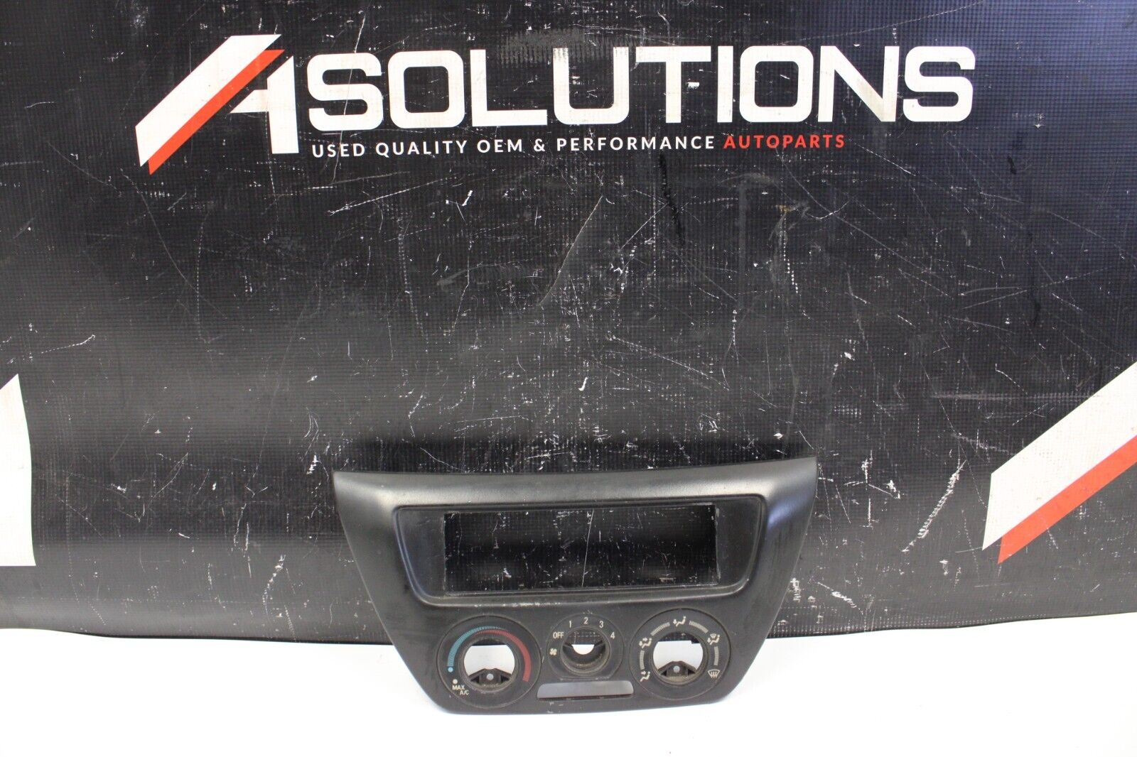 03-06 MITSUBISHI EVOLUTION EVO 8 9 RADIO A/C HEATER CLIMATE CONTROL BEZEL TRIM