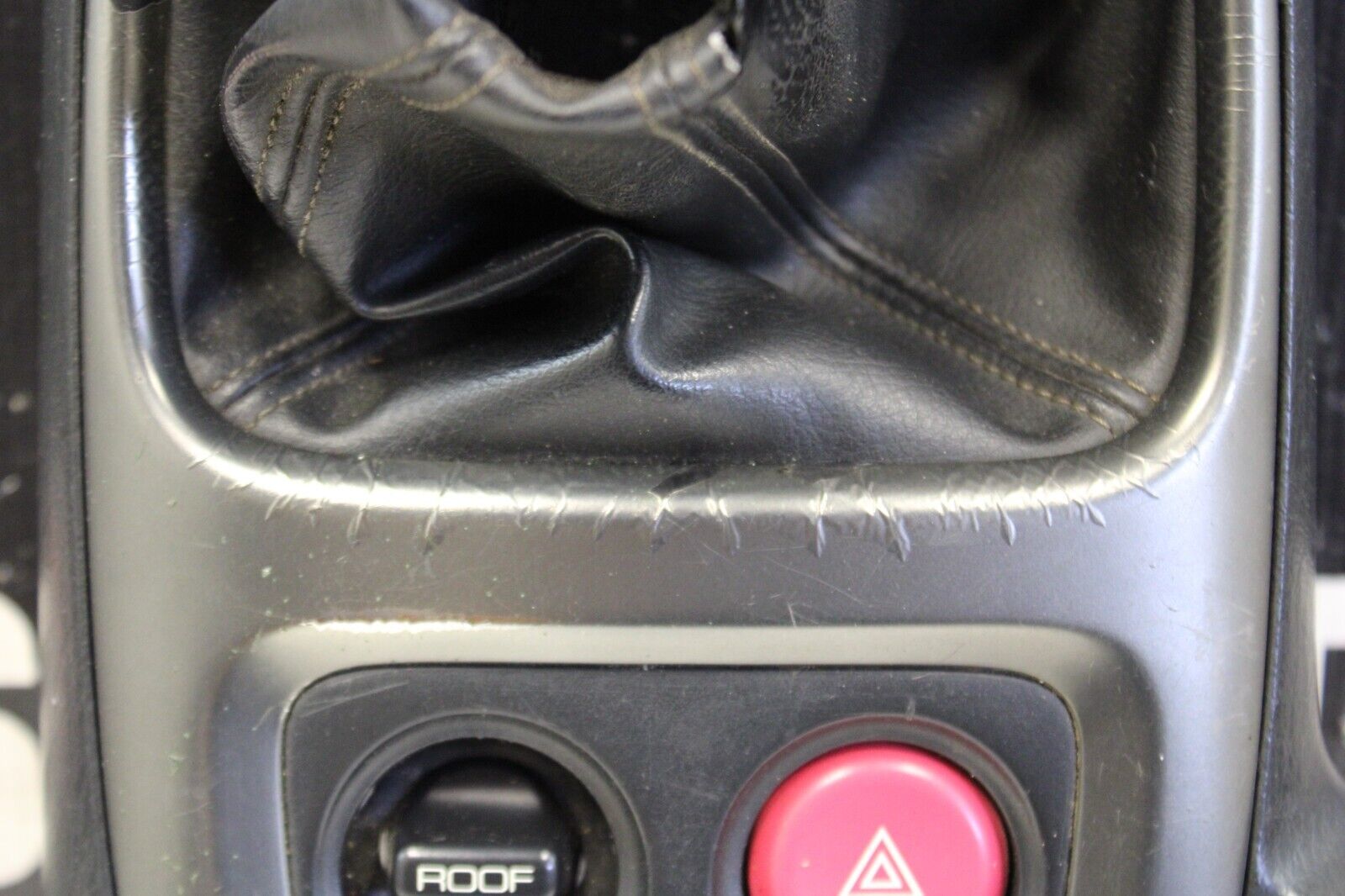 2000-2003 HONDA S2000 AP1 F20C OEM LEATHER CENTER CONSOLE ASSY