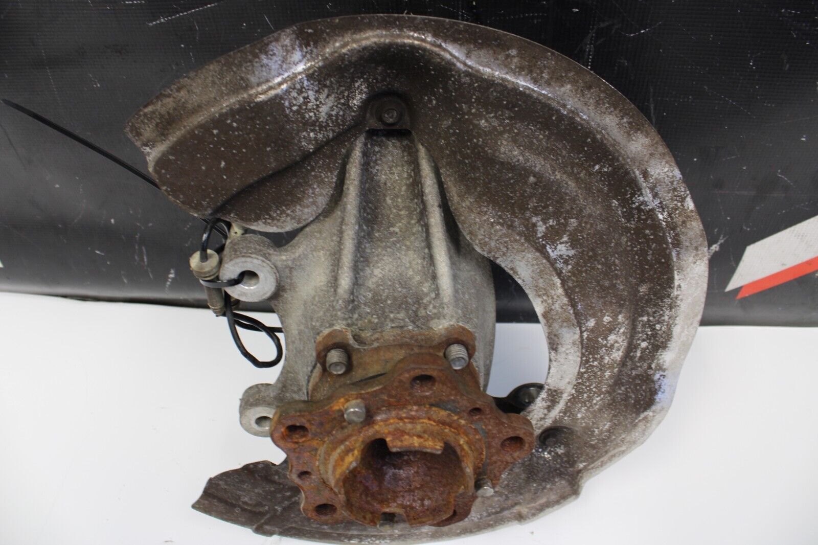 2015-2019 BMW M3 F80 PASSENGER RIGHT FRONT WHEEL SPINDLE KNUCKLE HUB BEARING OEM